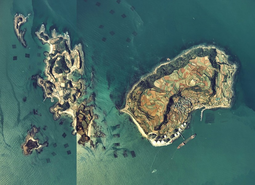 Mutsure-jima Island and Uma-shima Island Aerial photograph.1974