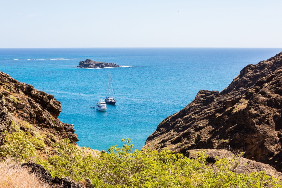 Paisaje en Punta Pitt, isla de San Cristóbal, islas Galápagos, Ecuador, 2015-07-24, DD 76