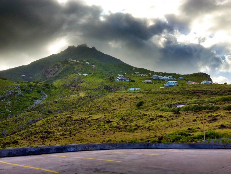 Saba Hell's Gate