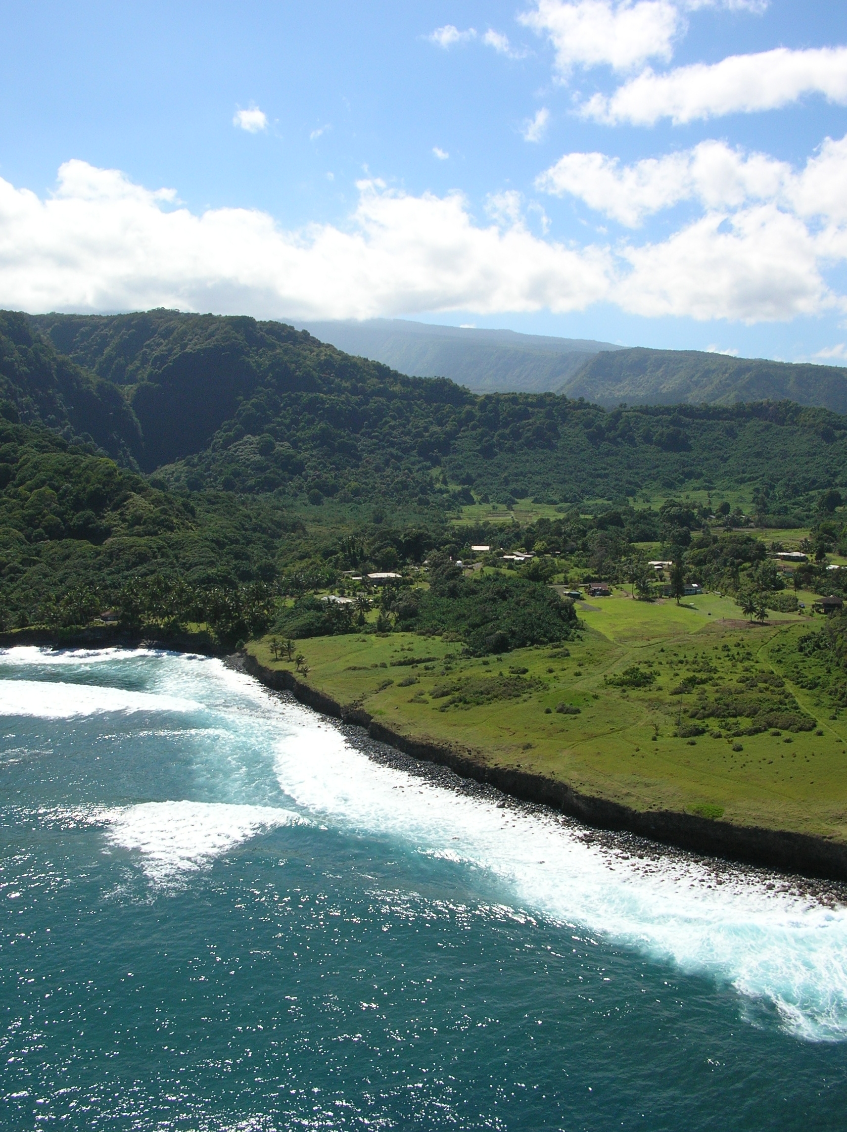 Starr 050307-4992 Aerial photograph of Hawaii