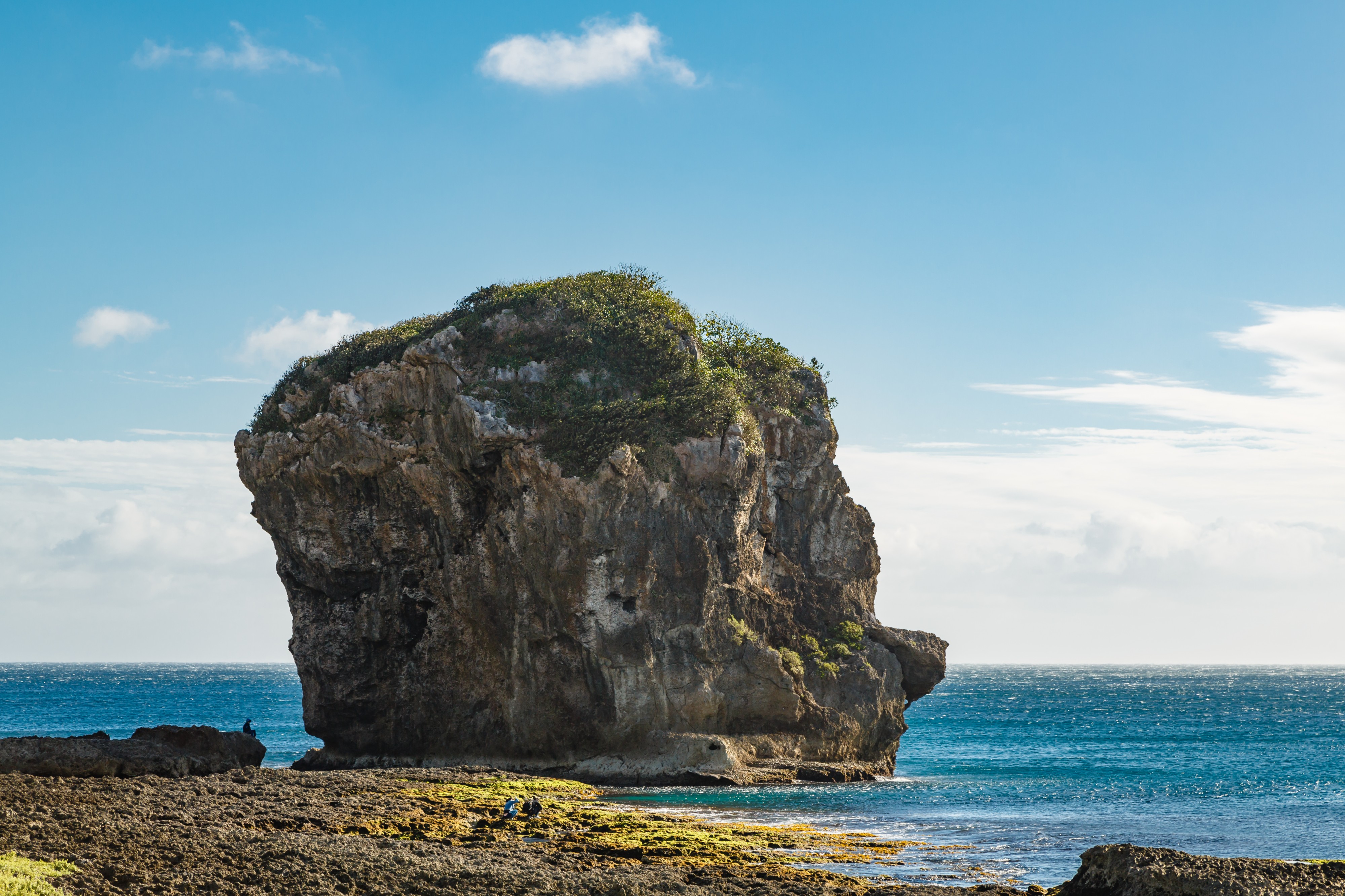 Kenting Hengchun-Township Taiwan Sail-Rock-01