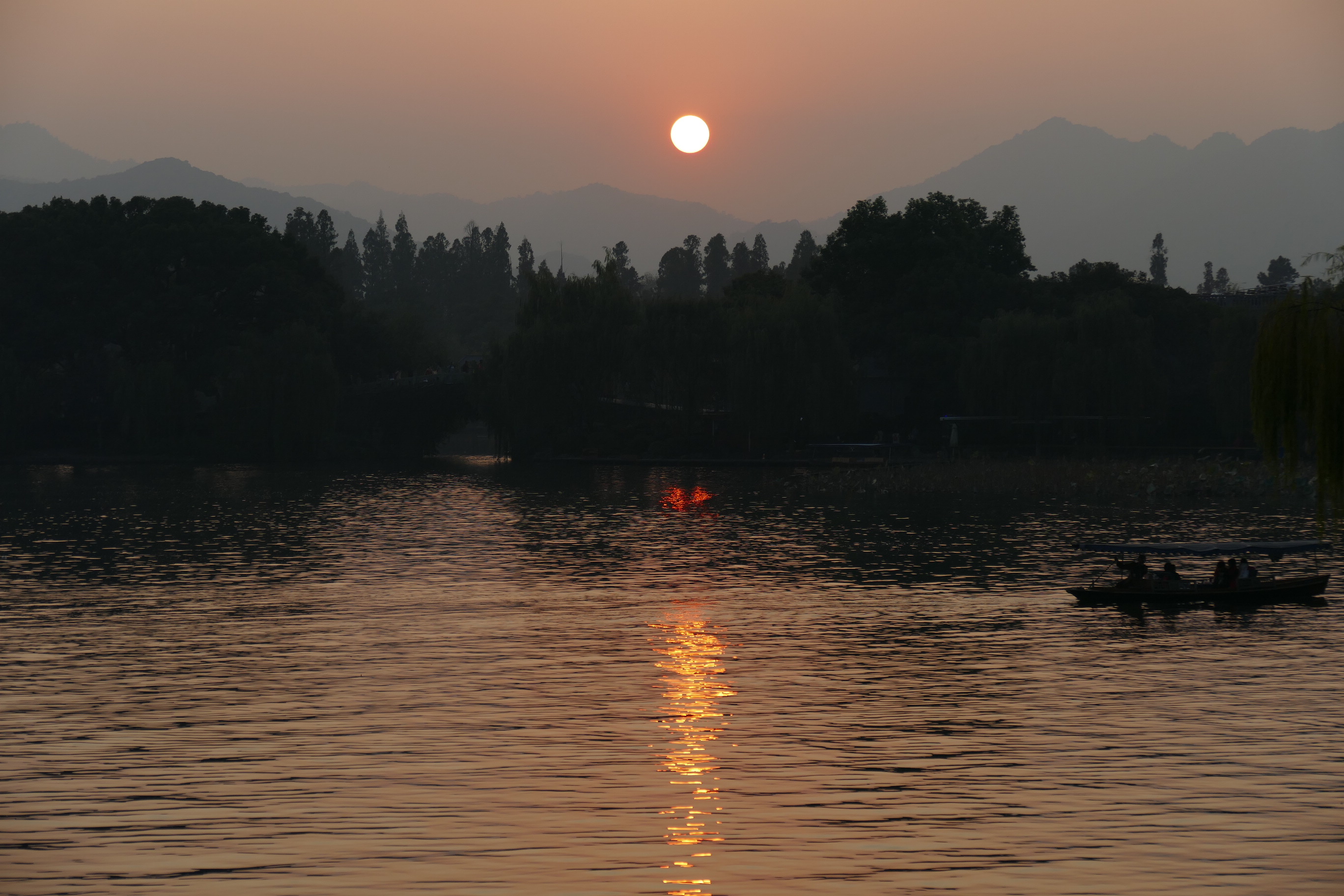 2014.11.21.163943 Sunset Xihu Hangzhou