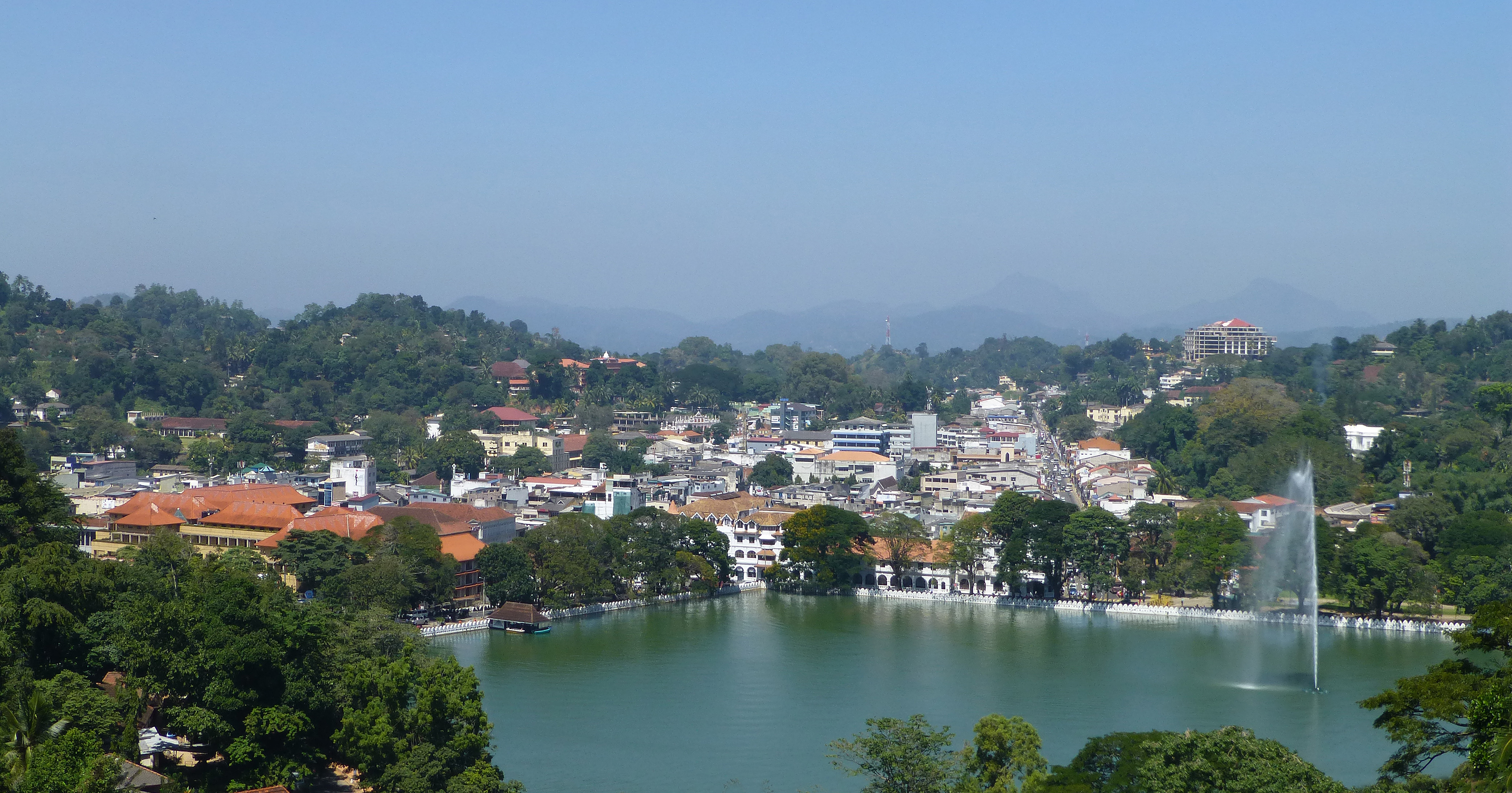 Kandy Lake (8)