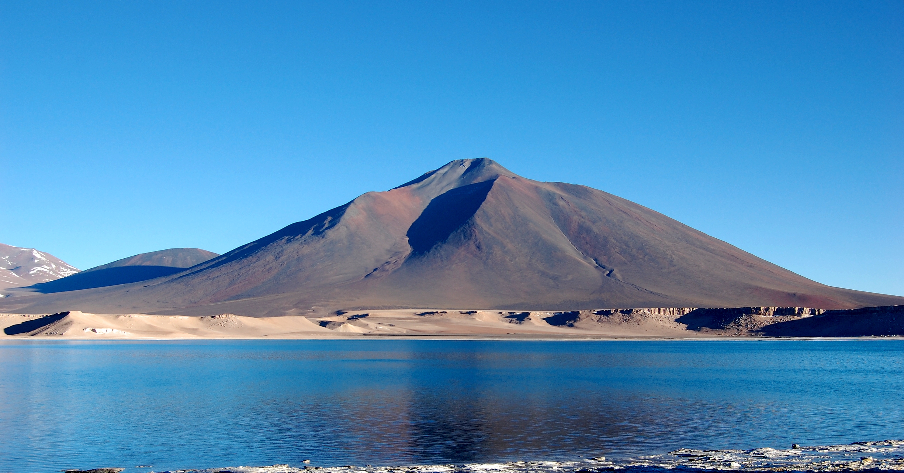 Laguna Verde atacama