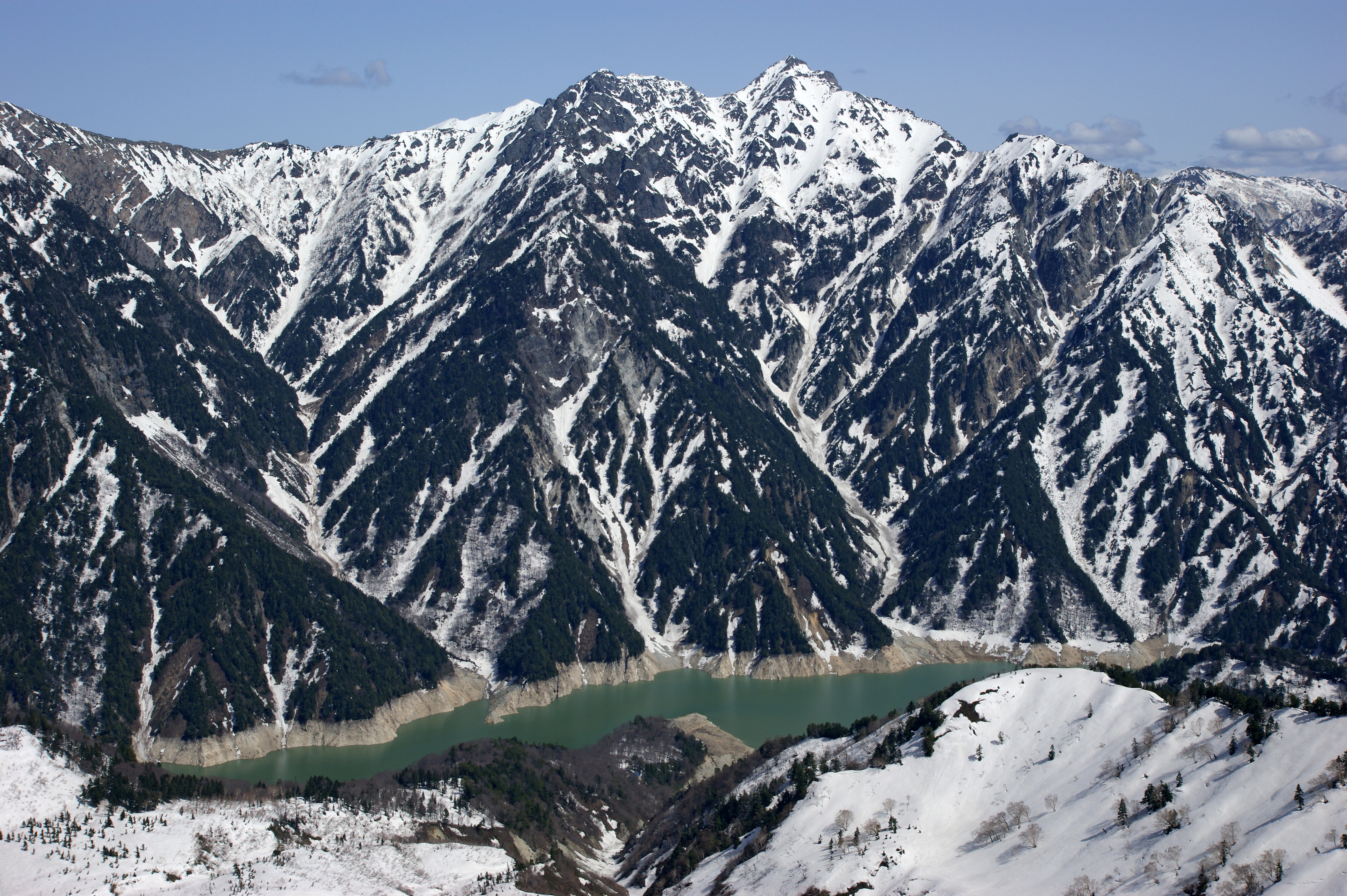 Lake Kurobe 01s4592