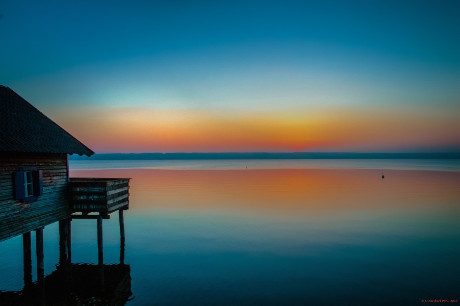 Another beautiful end to another beautiful day at lake Ammersee - Herrsching am Ammersee, Abendstimmung (13558010175)