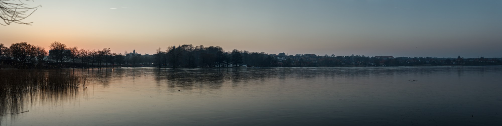 Frozen Nørresø panorama at dusk 2017-02-15-15