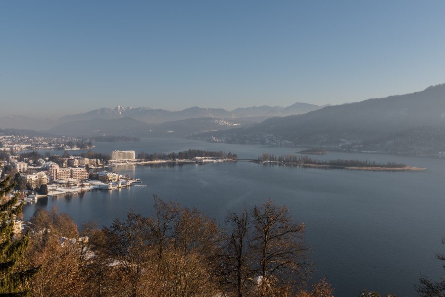 Poertschach am Woerther See Blick von der Hohen Gloriette 21012017 6184