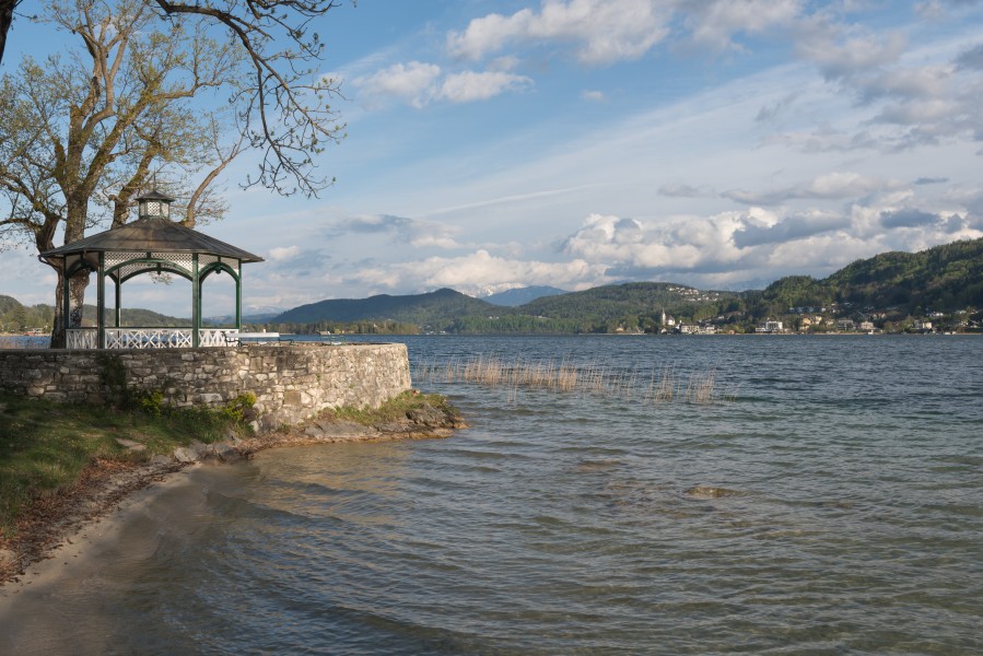Poertschach Halbinsel Landspitz Pavillon und Maria Woerth-Blick 18042015 2113