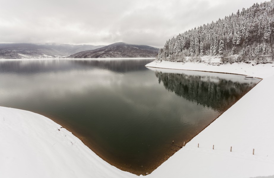 Presa, lago Mavrovo, Macedonia, 2014-04-17, DD 08