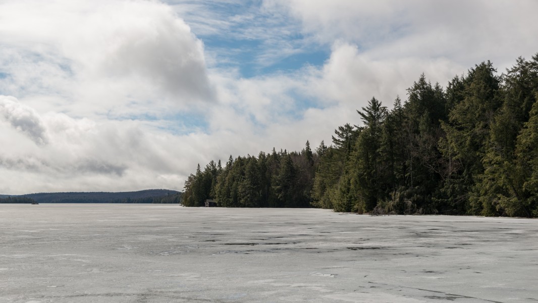 Smoke Lake, Algonquin Provincial Park, North view 20170421 1