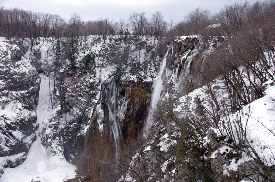 Veliki slap in late March