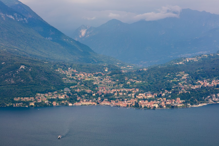 Vista de Menaggio, lago de Como, Italia, 2016-06-25, DD 07