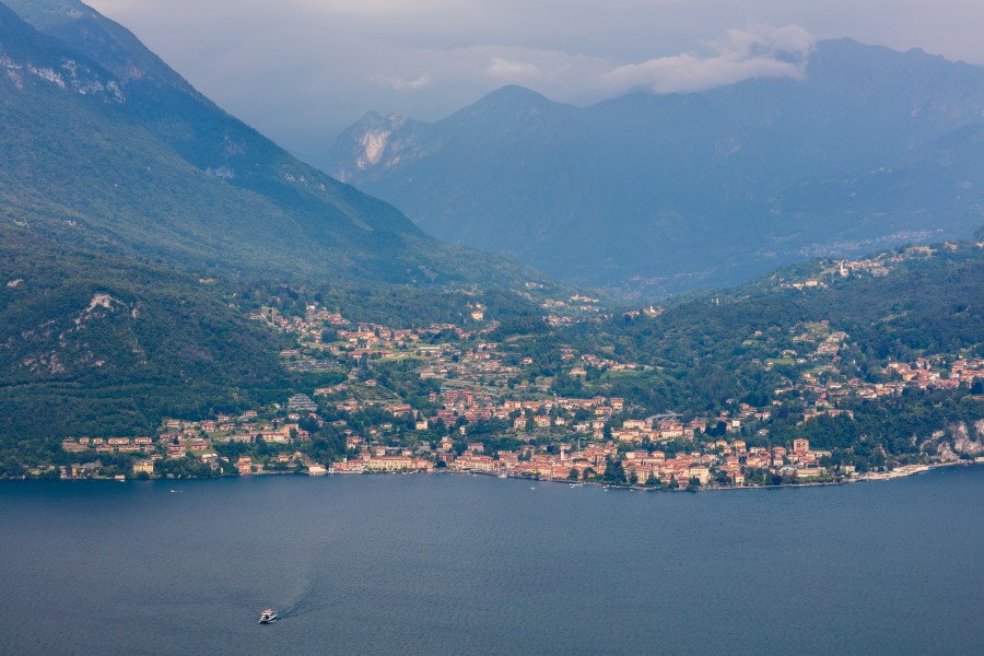 Vista de Menaggio, lago de Como, Italia, 2016-06-25, DD 07
