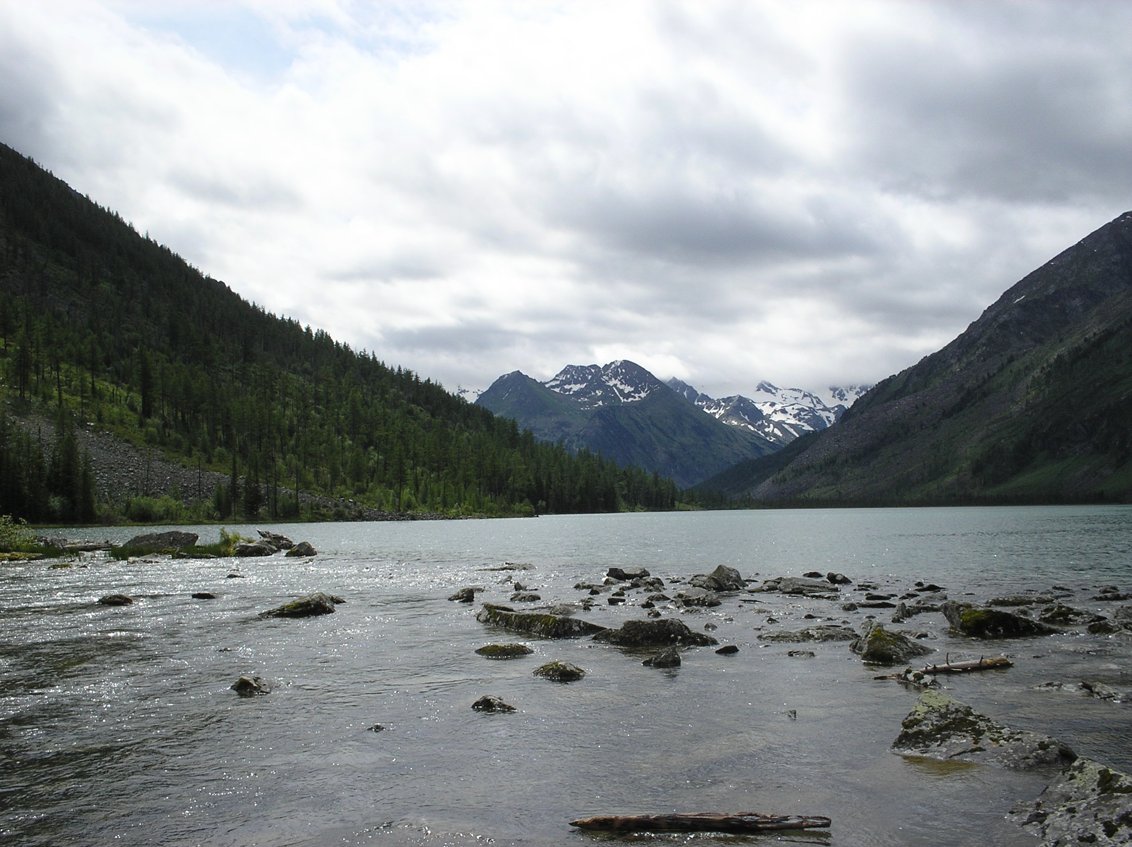 Srednemultinskoye lake