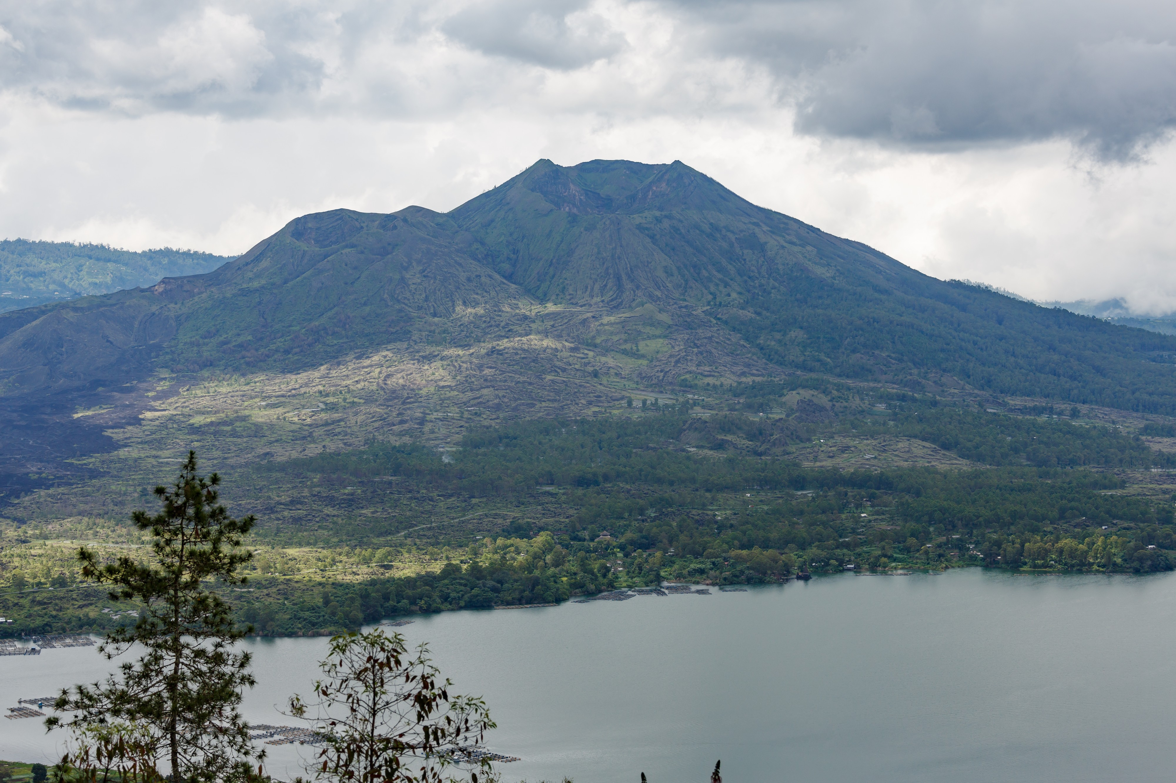 Bangly-Regency Bali Indonesia Lake-Batur-02