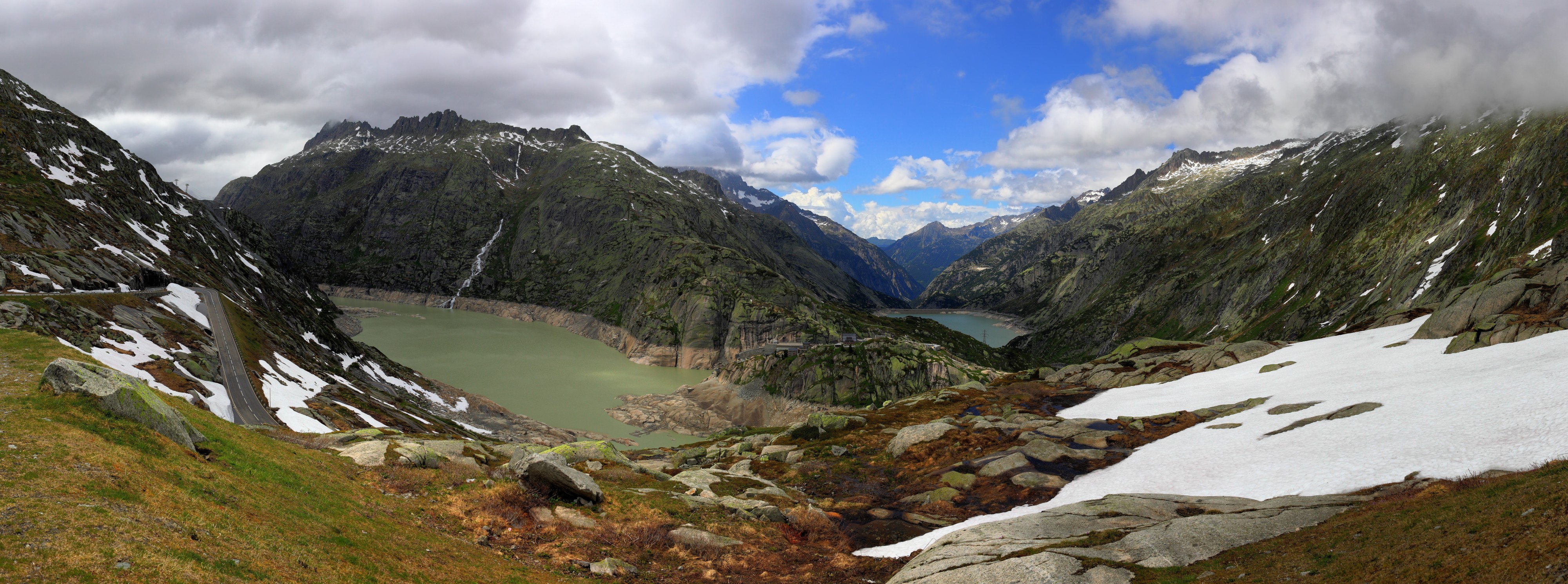 Blick auf den Grimselsee und den Raeterichsbodensee 0981