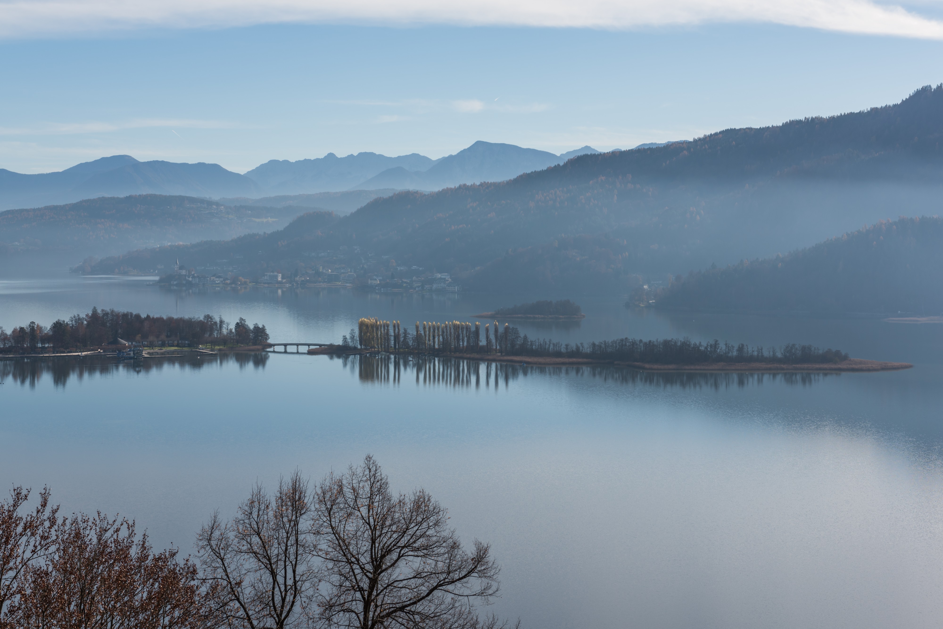 Poertschach Gloriette-Blick auf Woerther See und Blumeninsel 19112015 9209