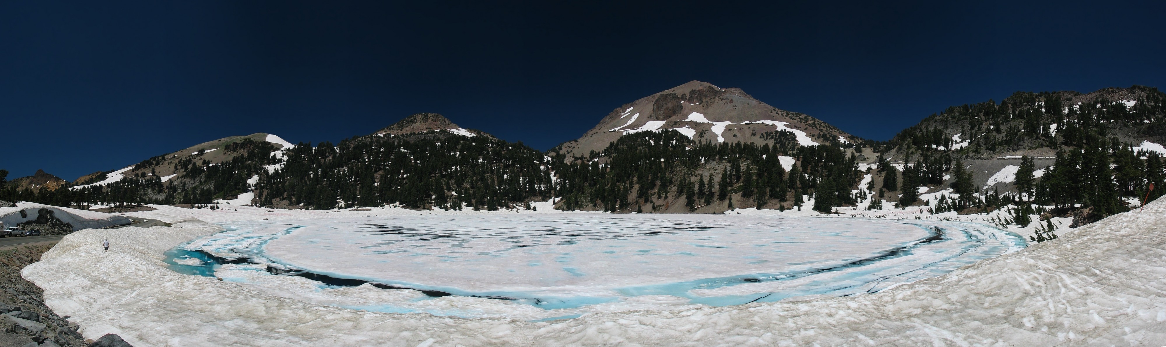 USA Lassen NP Lake Helen CA