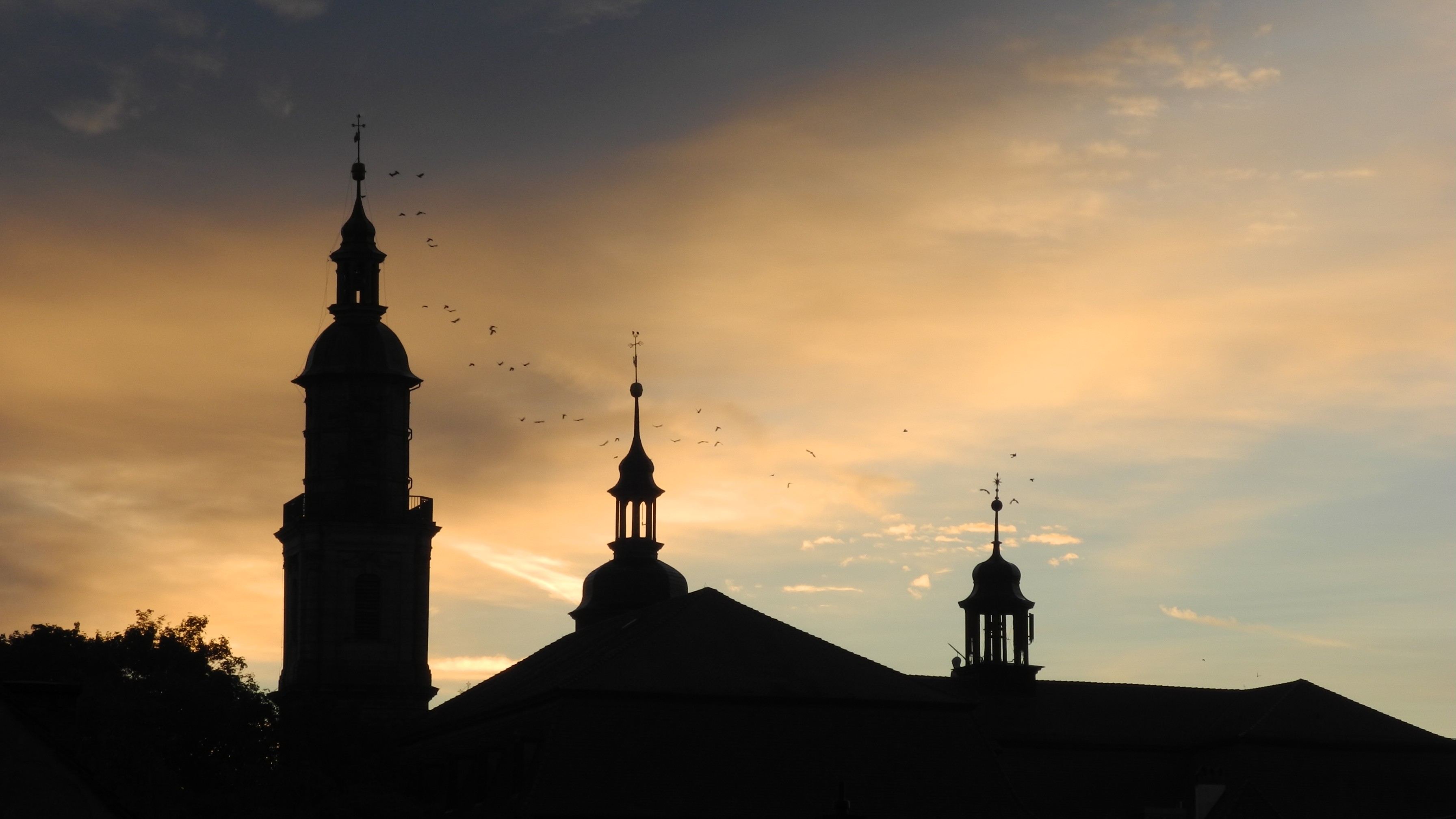 Bad Windsheim - Sonnenaufgang über den Stadttürmen