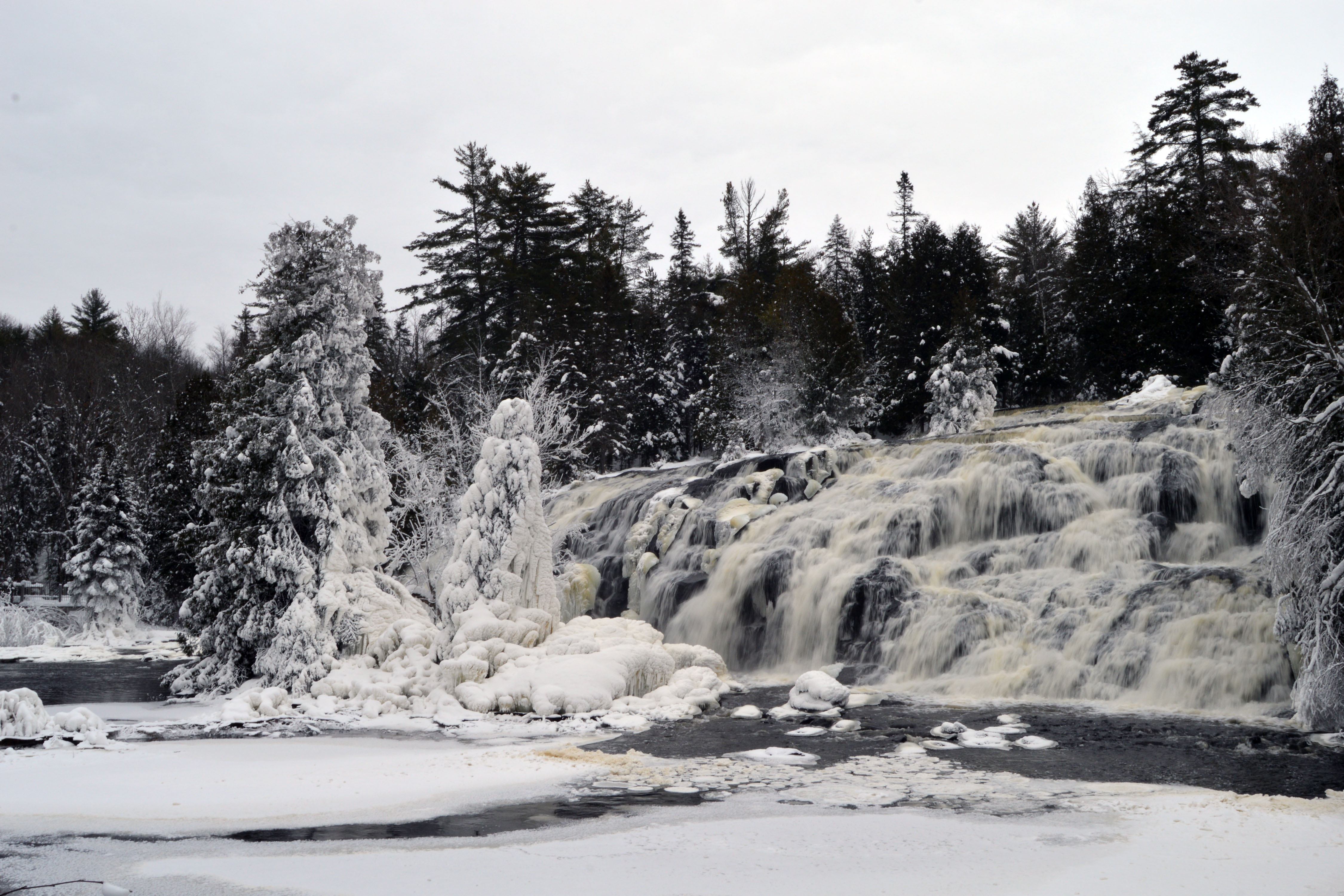 Bond Falls in January 1
