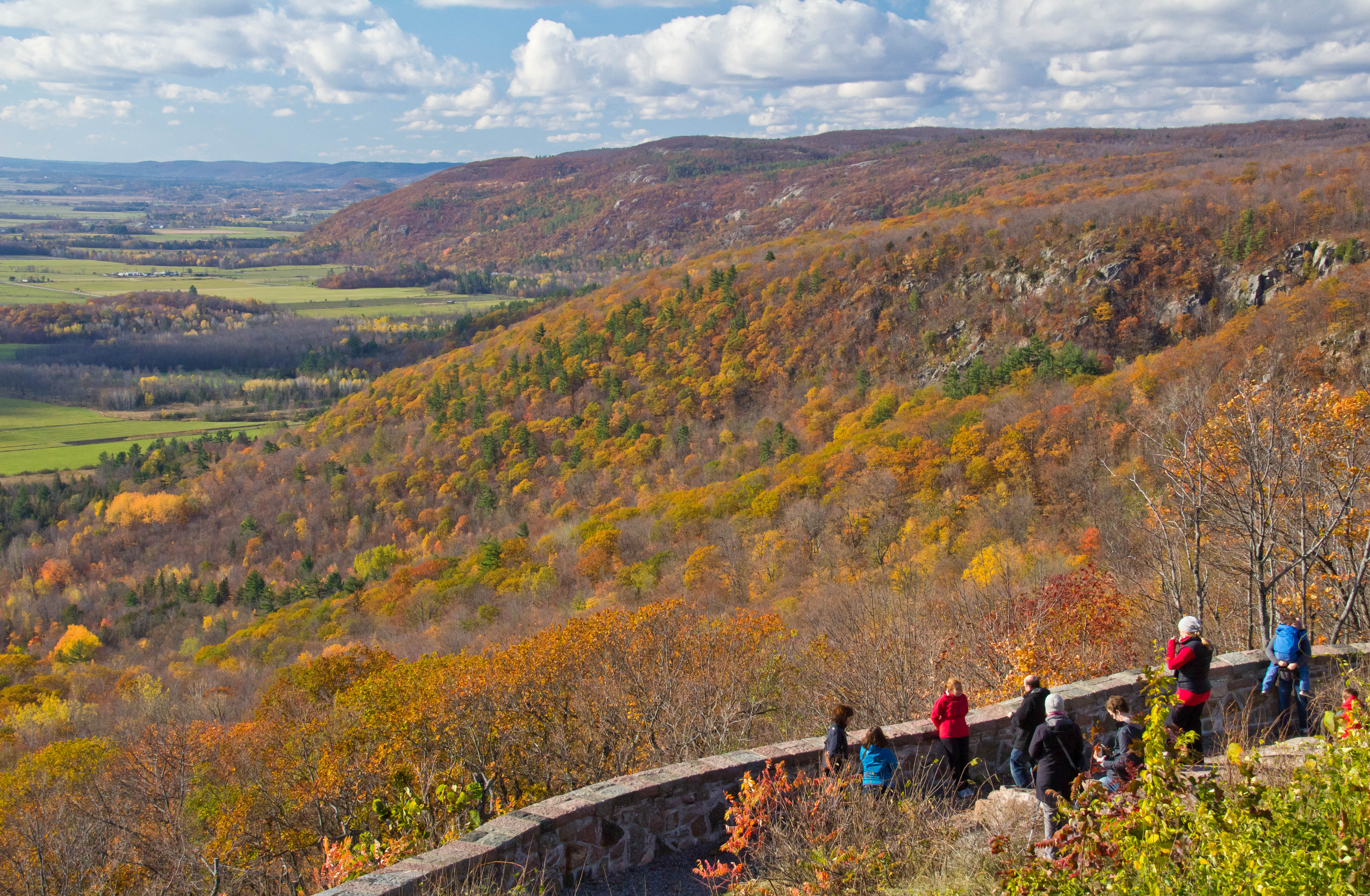 Champlain Lookout, Gatineau Park (10396089076)