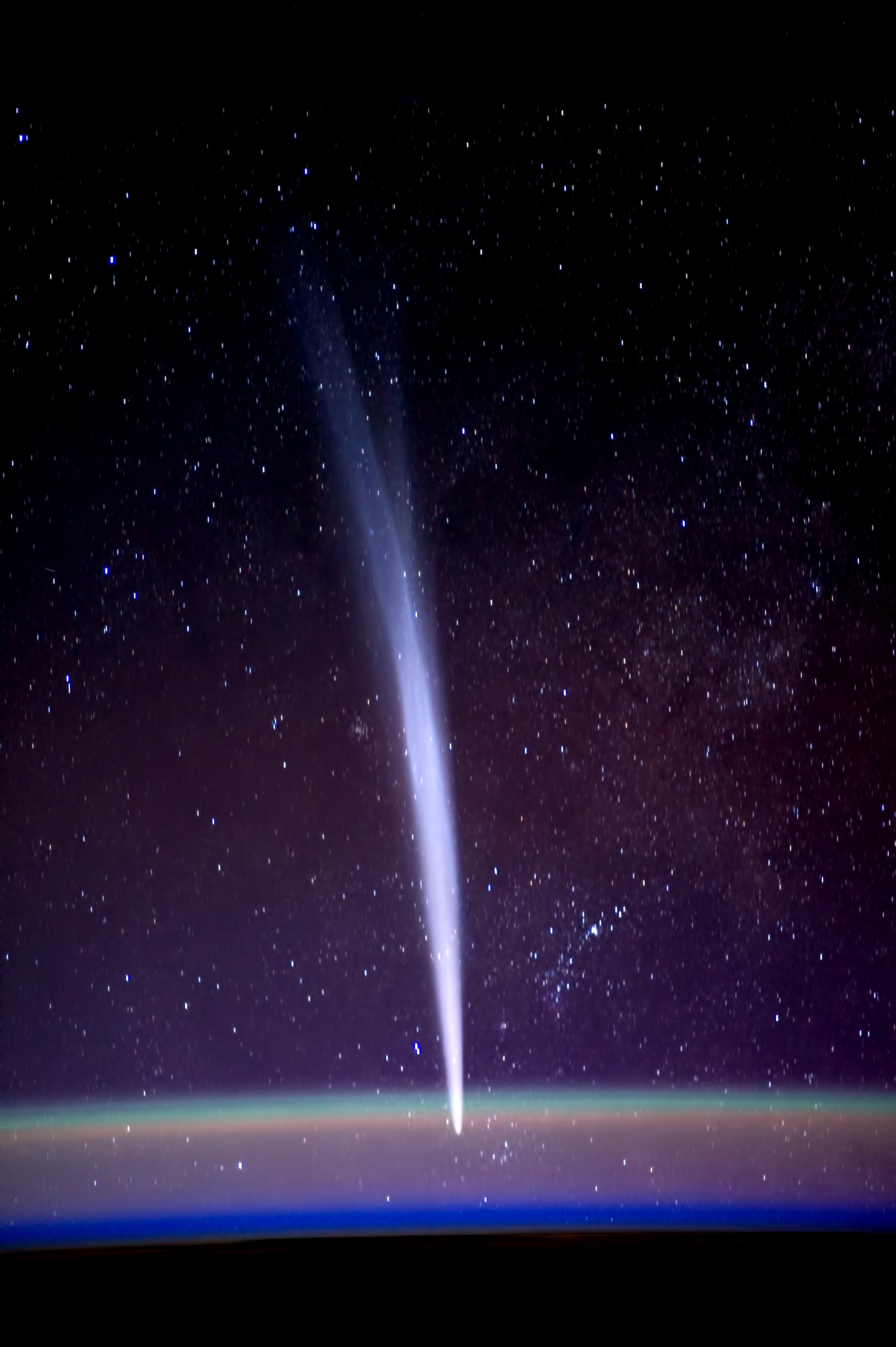 comet Lovejoy photographed by Dan Burbank