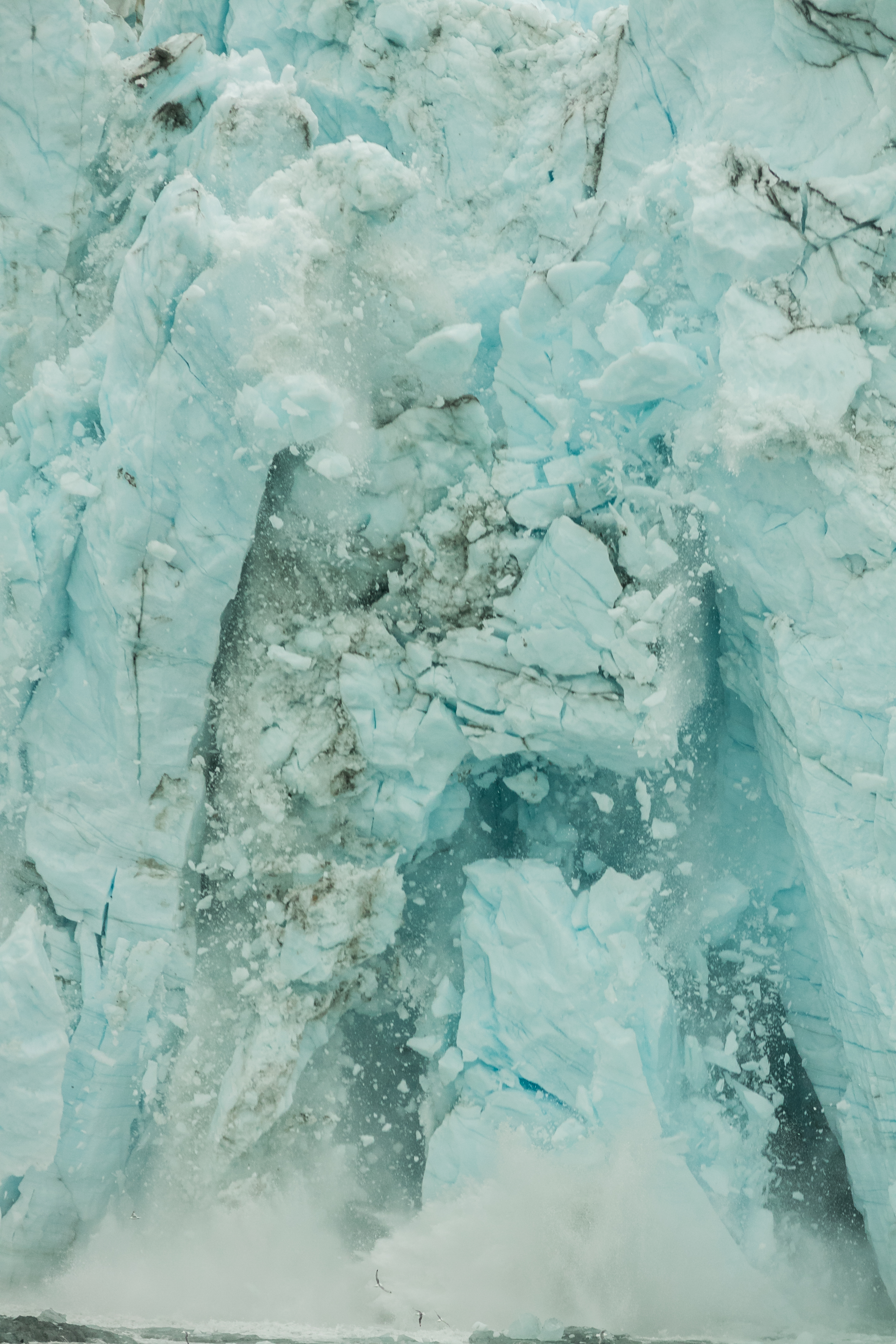 Desprendimiento en el glaciar Margerie, Parque Nacional Bahía del Glaciar, Alaska, Estados Unidos, 2017-08-19, DD 60