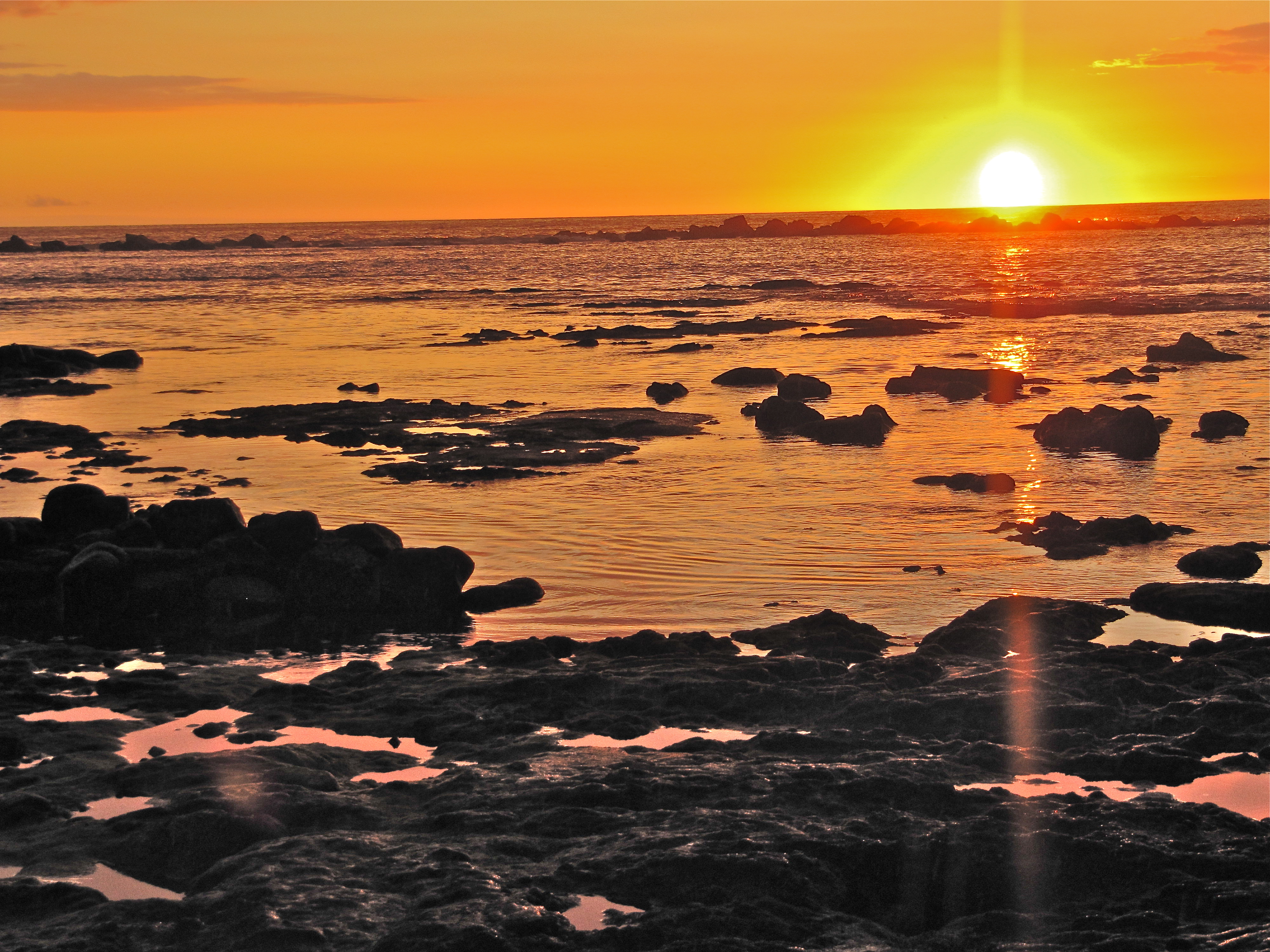 Hawaiian sunset (Kahaluu)