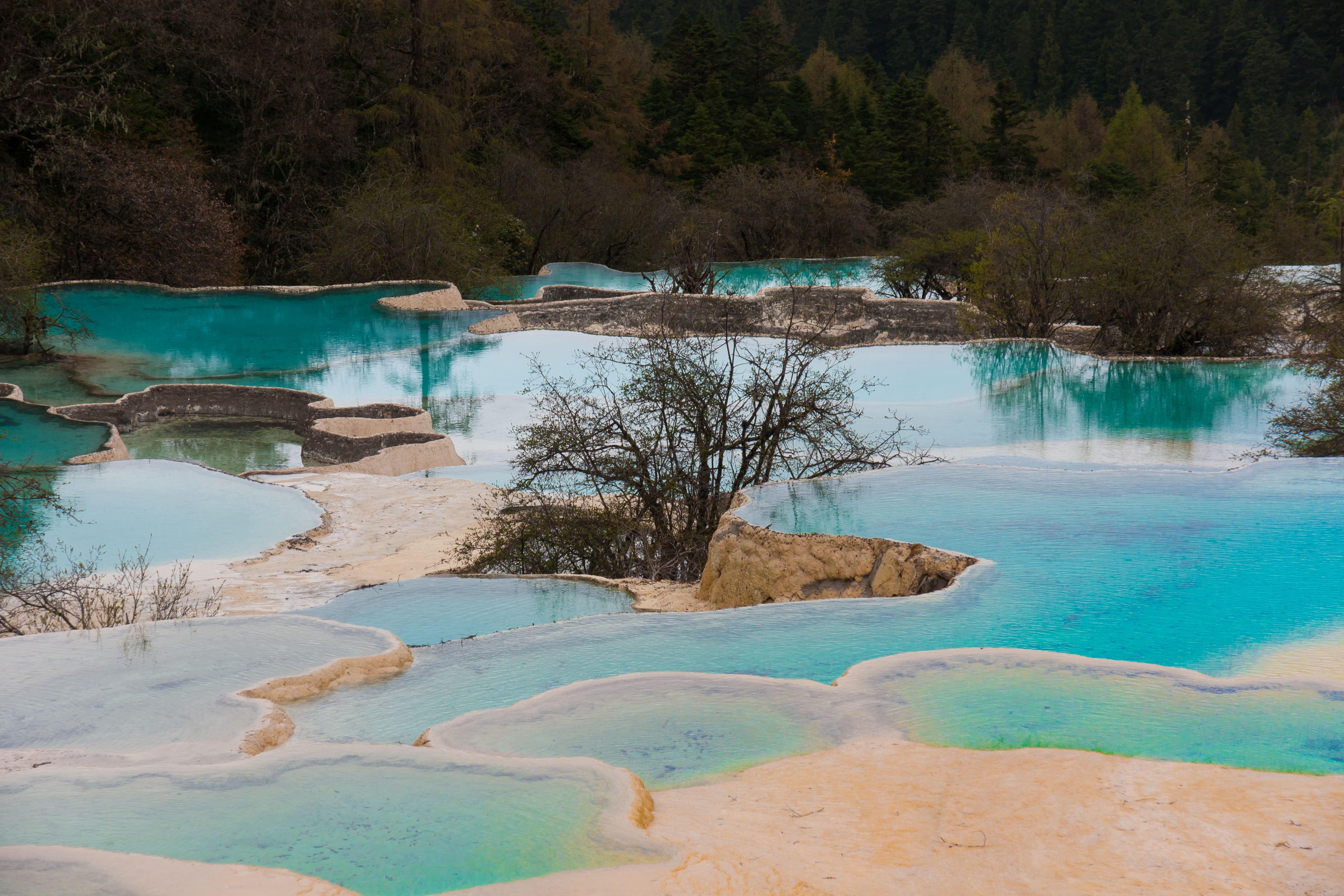 Huanglong Sichuan China Multicolored-ponds-01