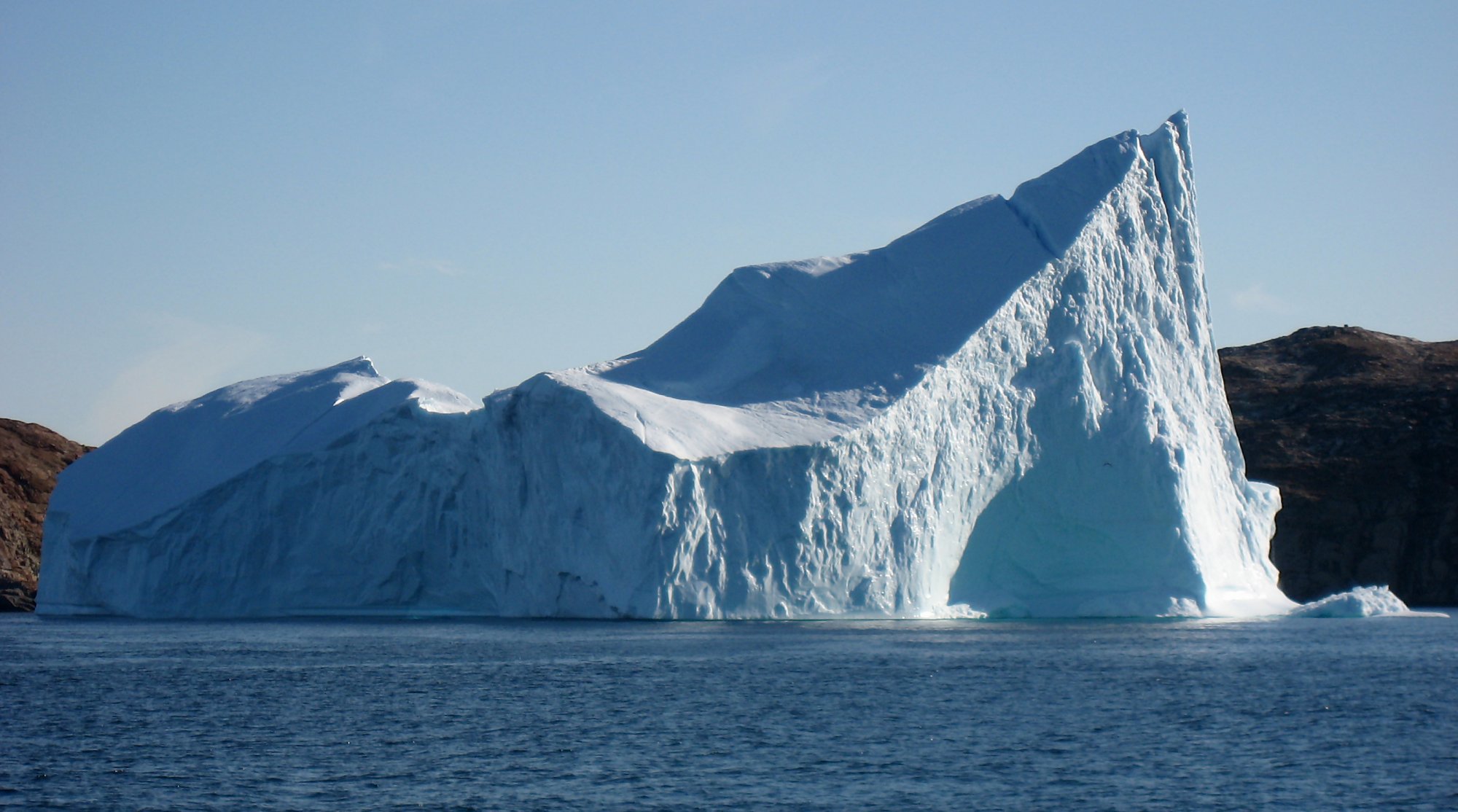Iceberg near sanderson hope 2007-07-24 1