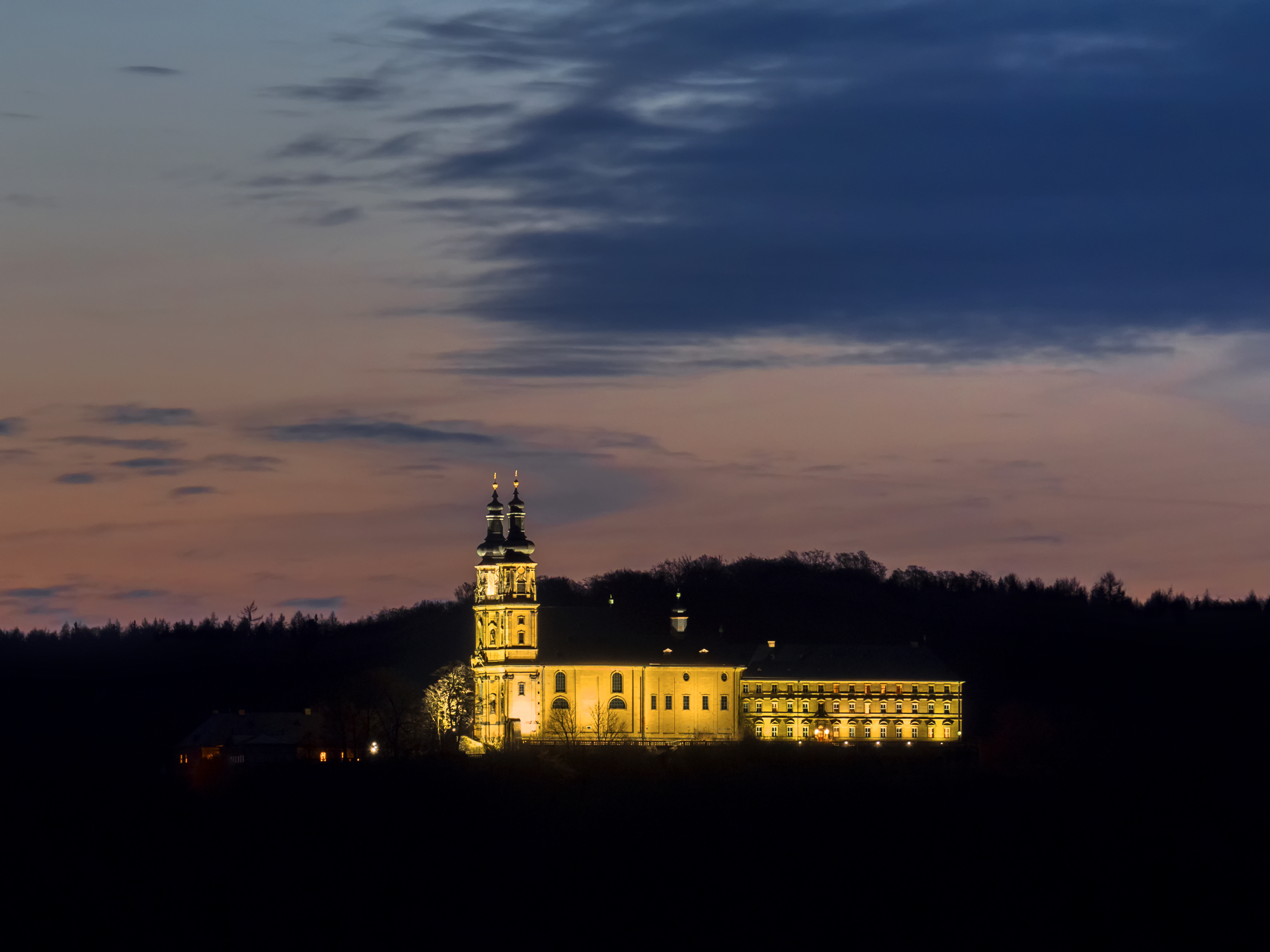 Kloster Banz at night P3RM0940