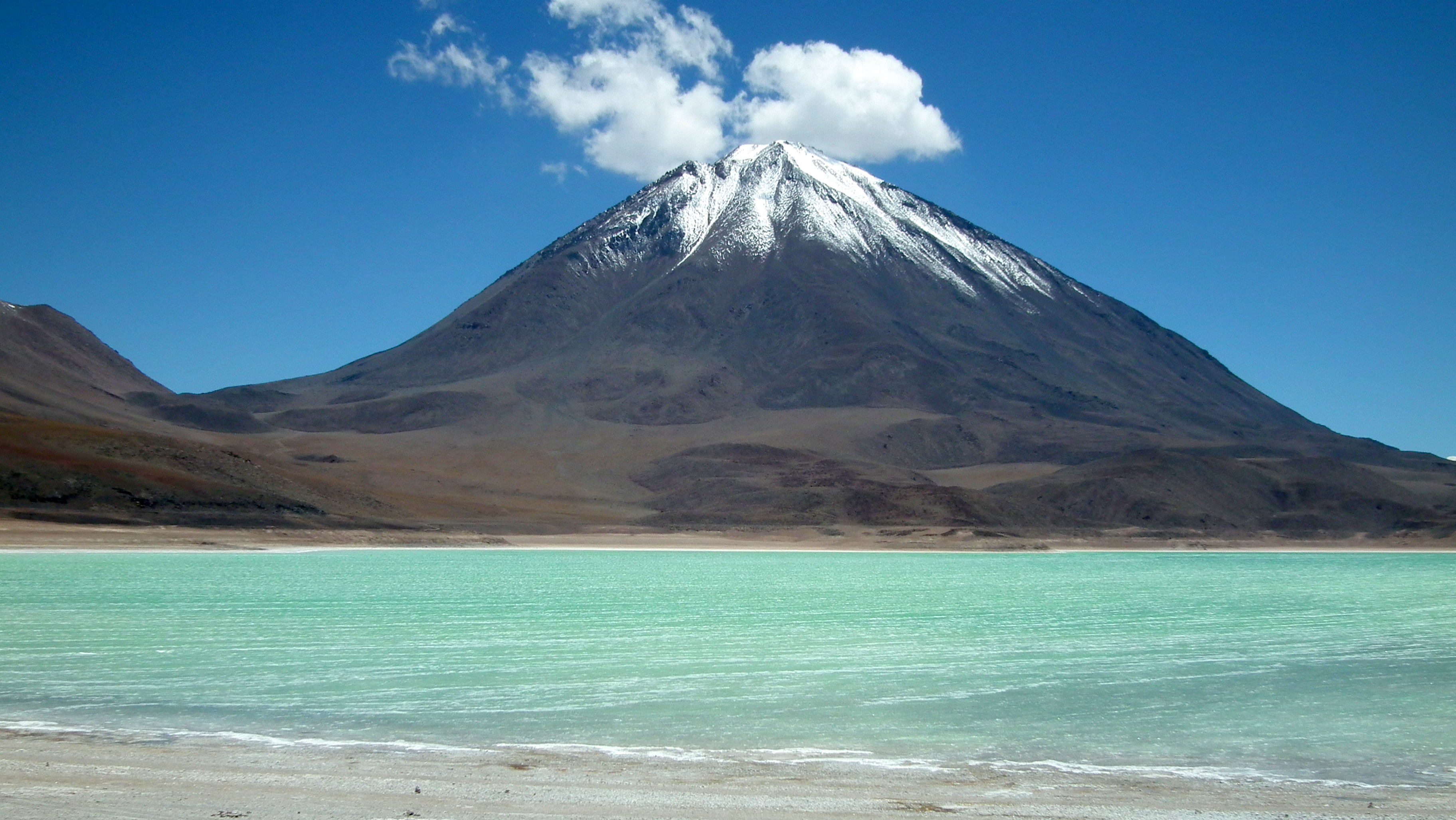 Licancabur LagunaVerde