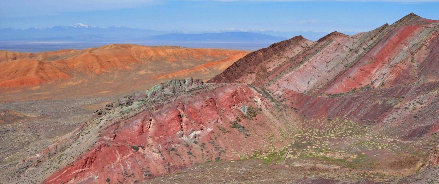 Вулканические отложения пермского периода. Юго-восточный Казахстан. Permian volcanic layers. Eastern Kazakhstan