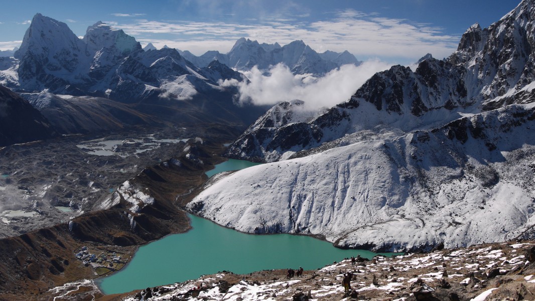 Everest region gokyo lake