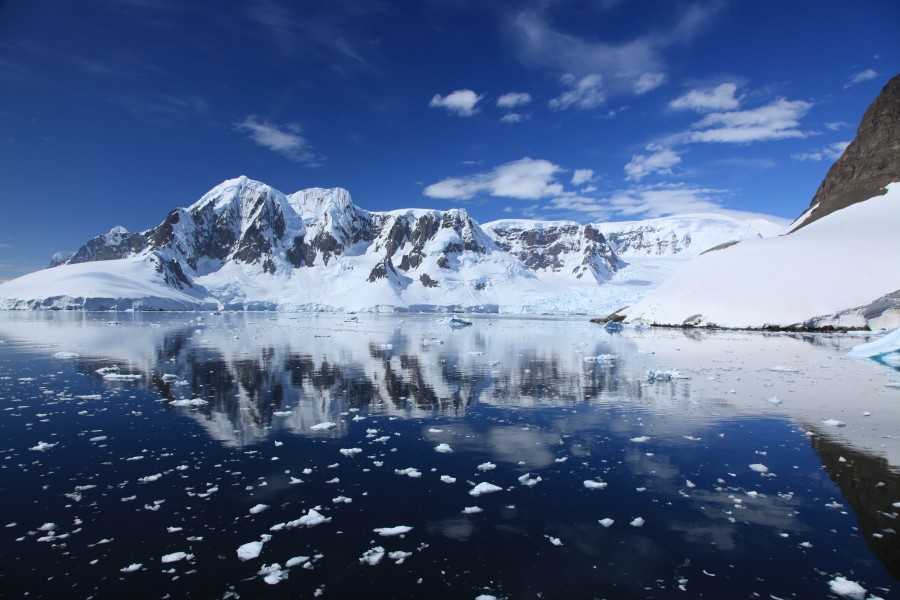Lemaire Channel, Antarctica (6062178789)