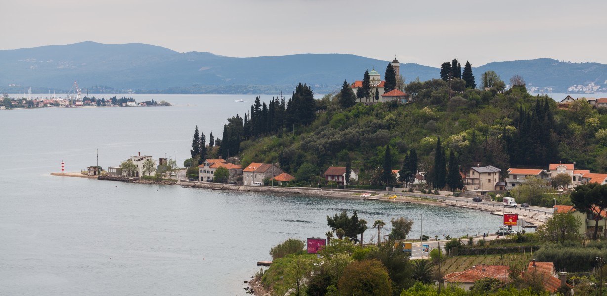 Lepetane, Bahía de Kotor, Montenegro, 2014-04-19, DD 02