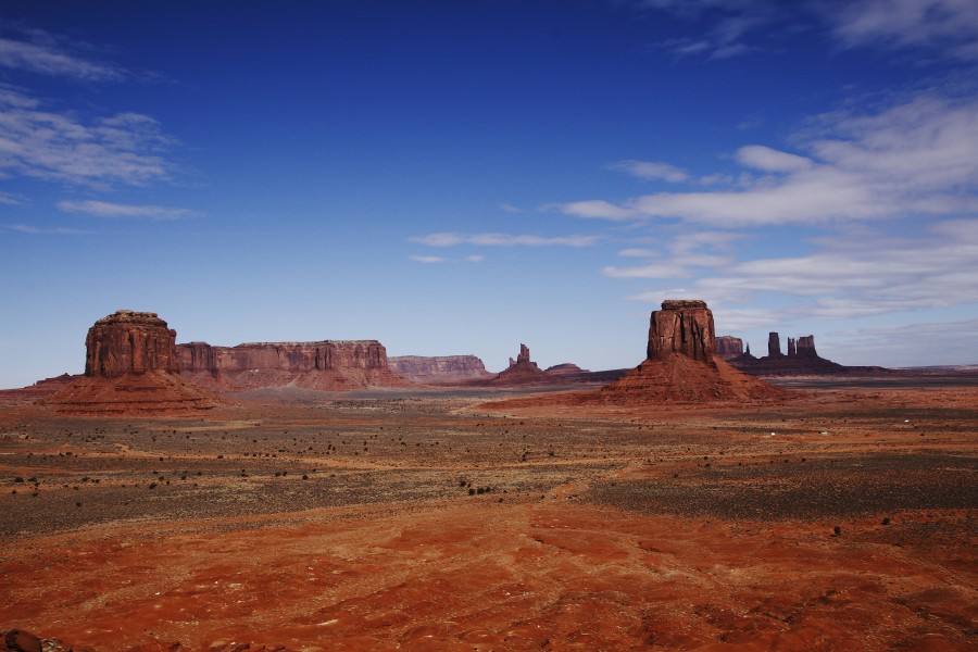 Monument Valley from Artists Point (jmenard48)