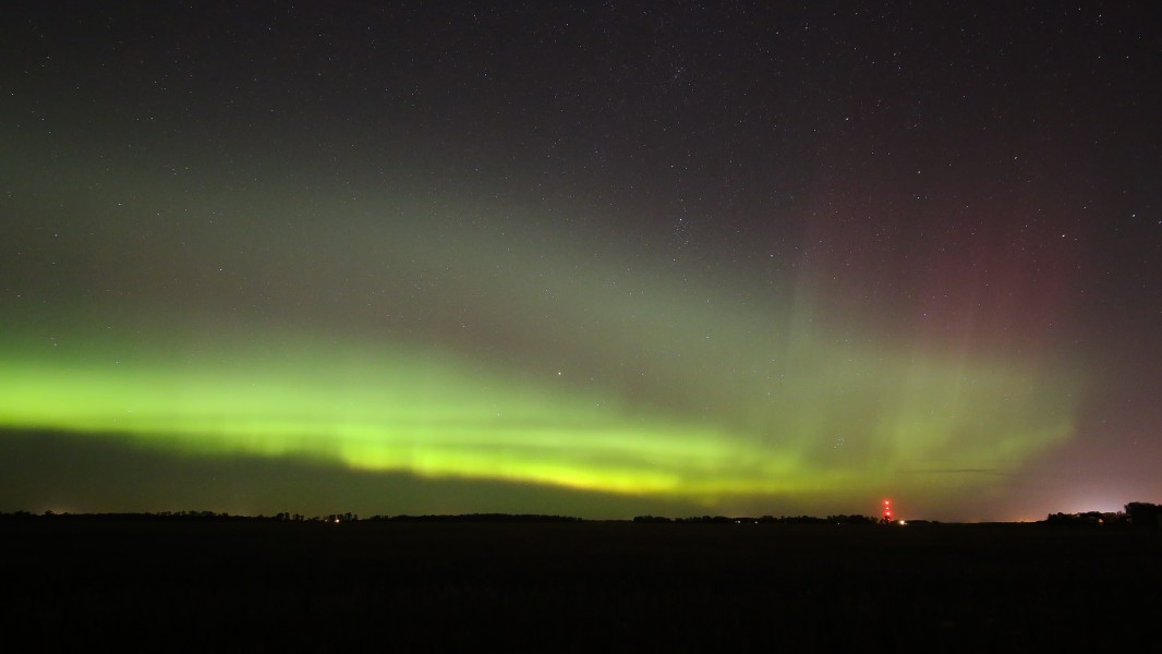 Northern Lights. Taken in St. Andrews, Manitoba (502233) (15347547052)