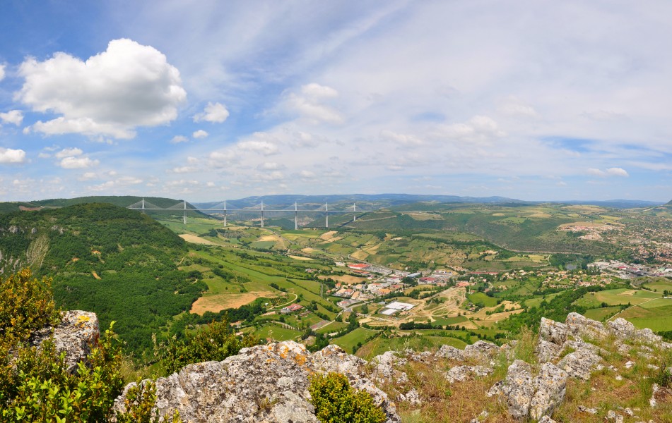 Panorama de la vallée de Millau
