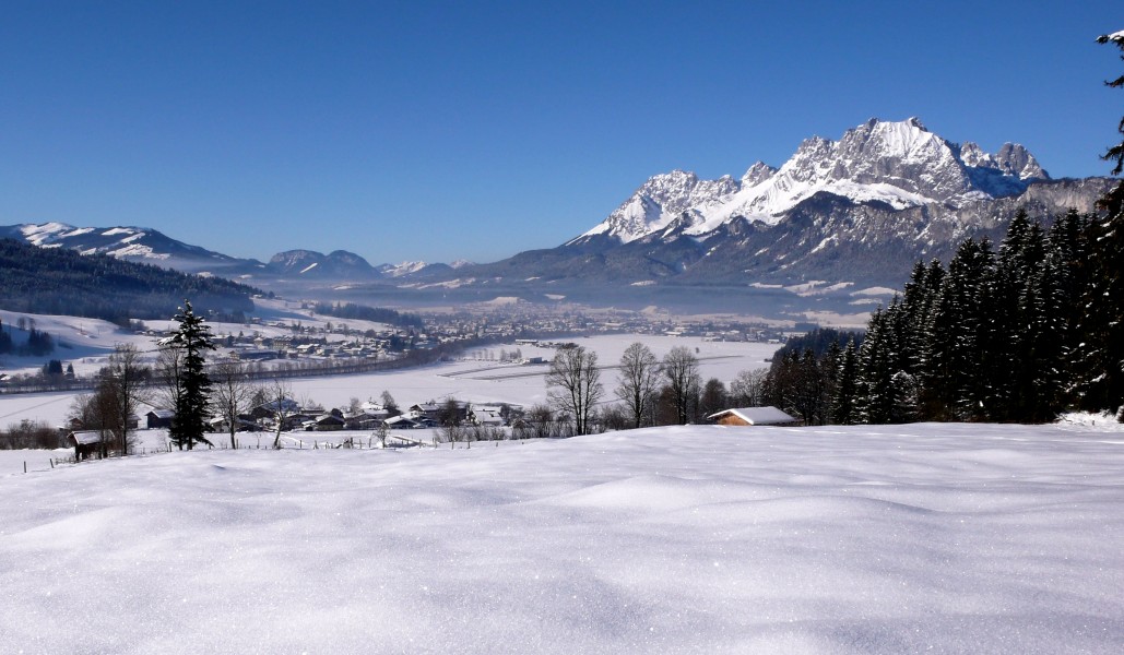 St. Johann in Tirol Kaisergebirge Panorama Winter