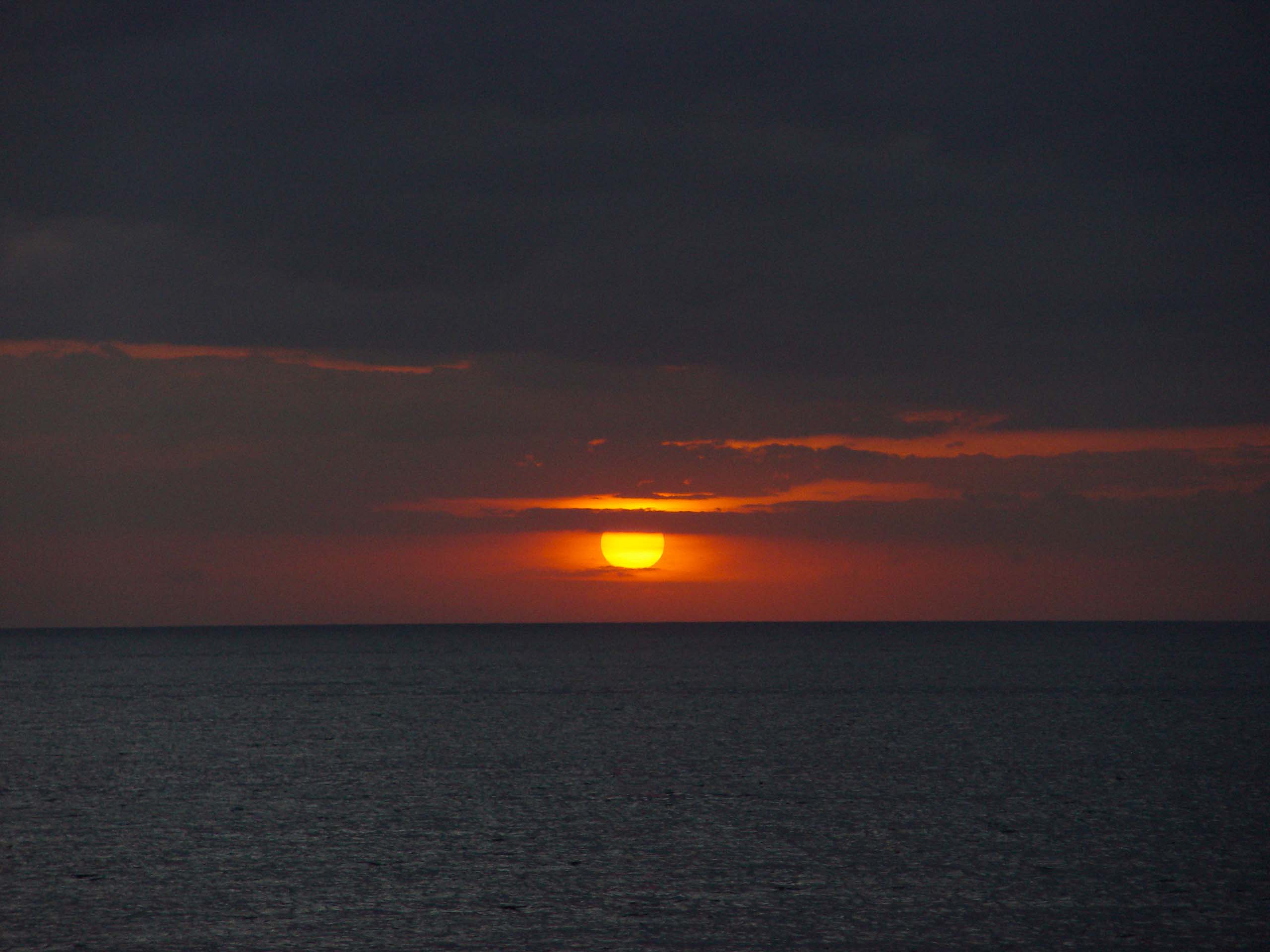 Sunset of Lovina Beach 200507-4