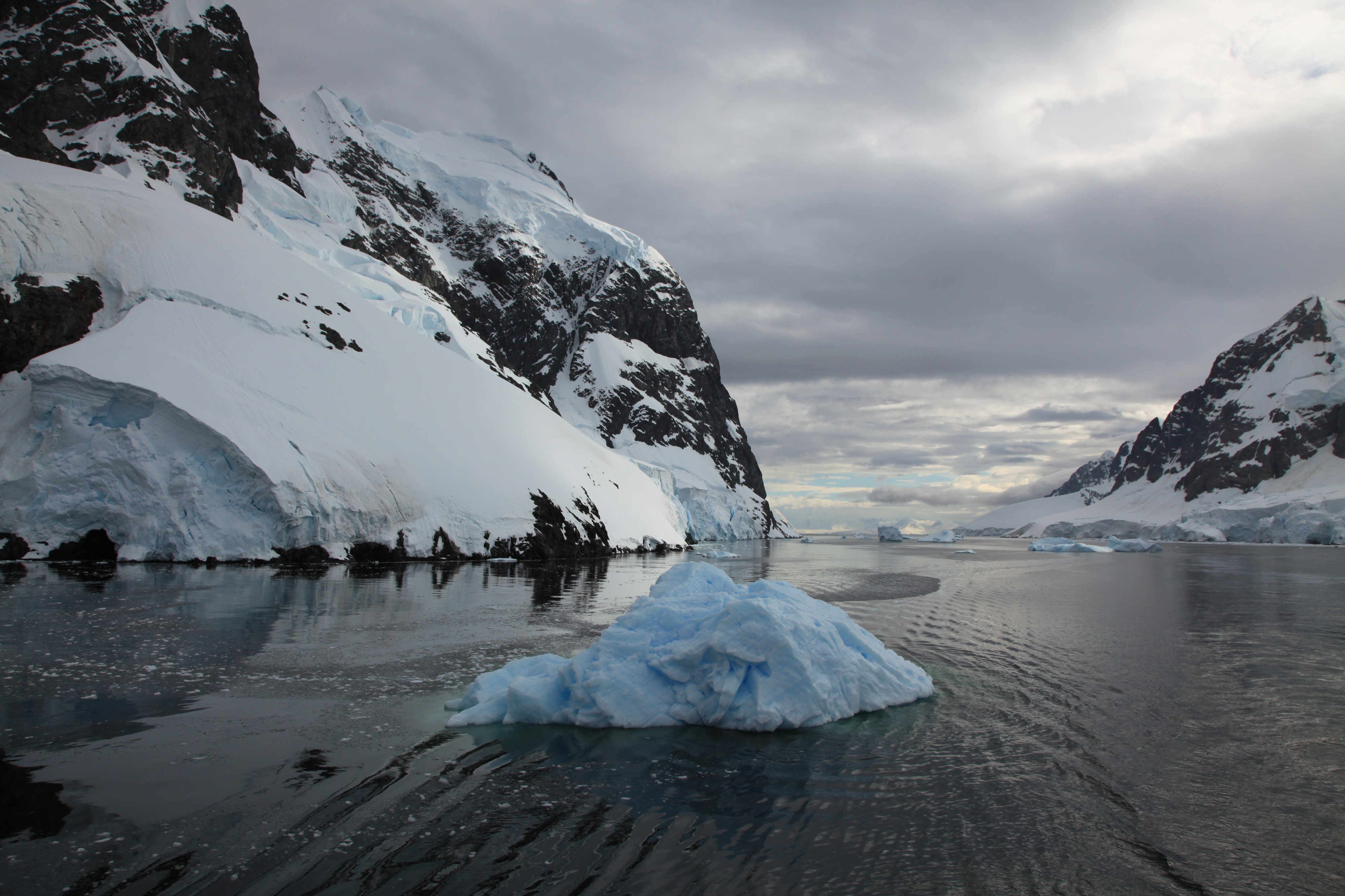 Lemaire Channel, Antarctica (6054811220)