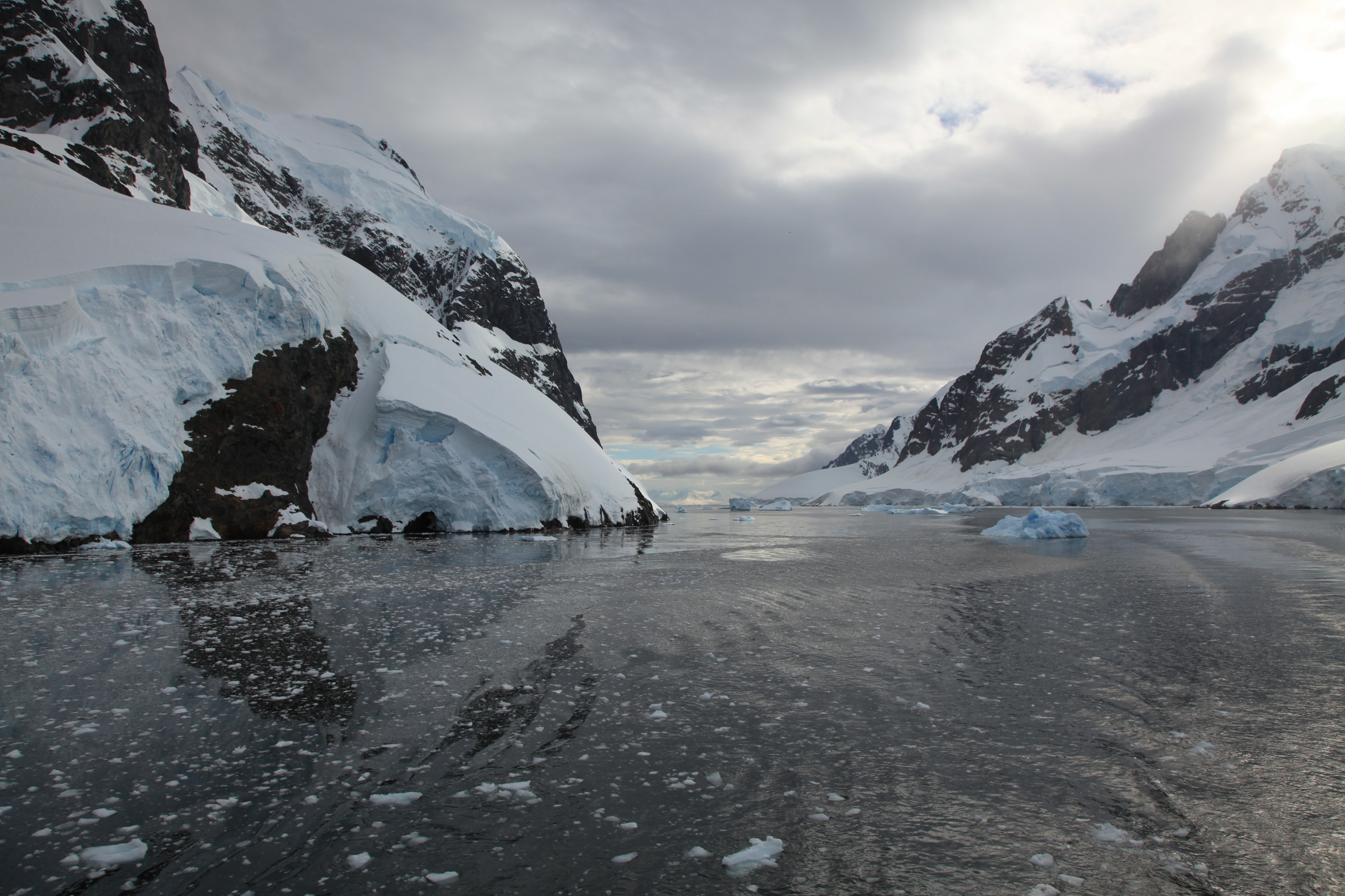 Lemaire Channel, Antarctica (6054834824)