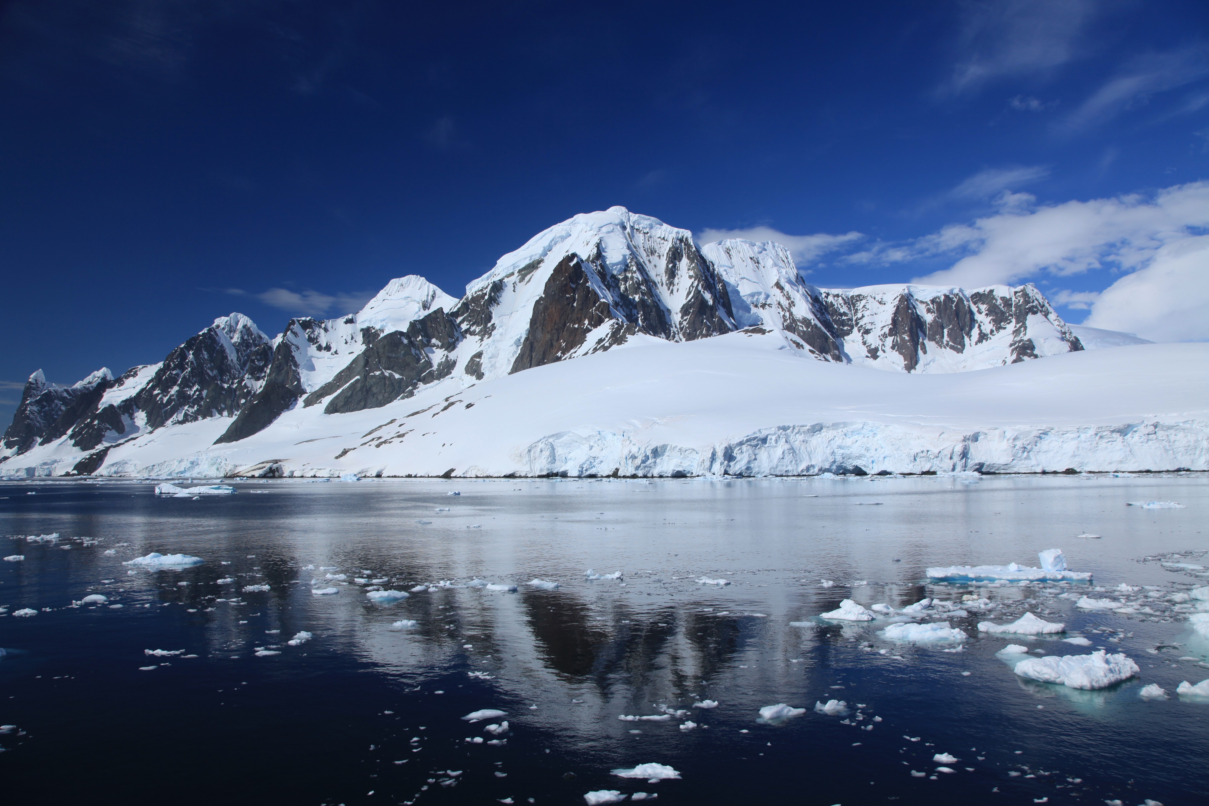 Lemaire Channel, Antarctica (6062254637)