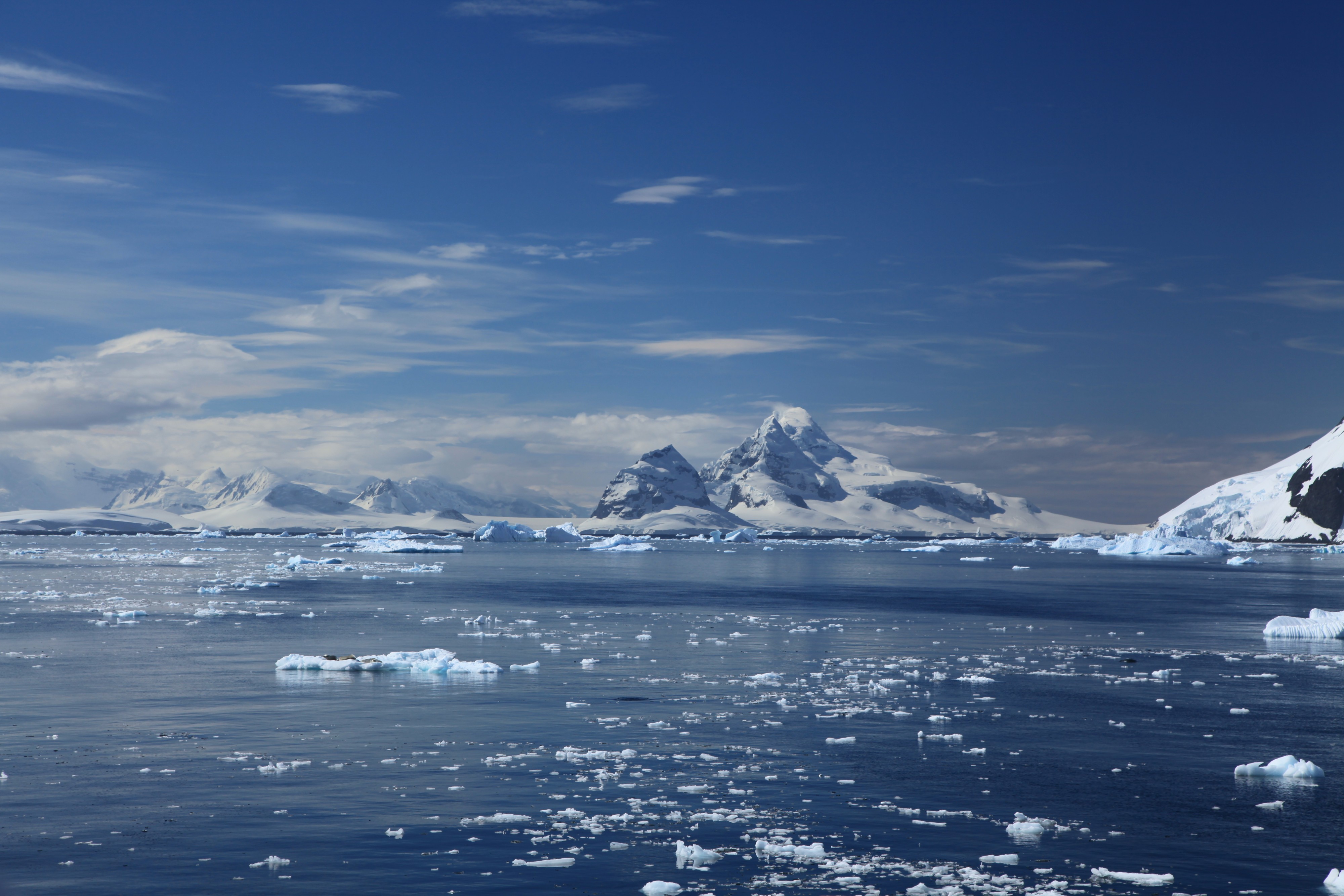 Lemaire Channel, Antarctica (6062277643)