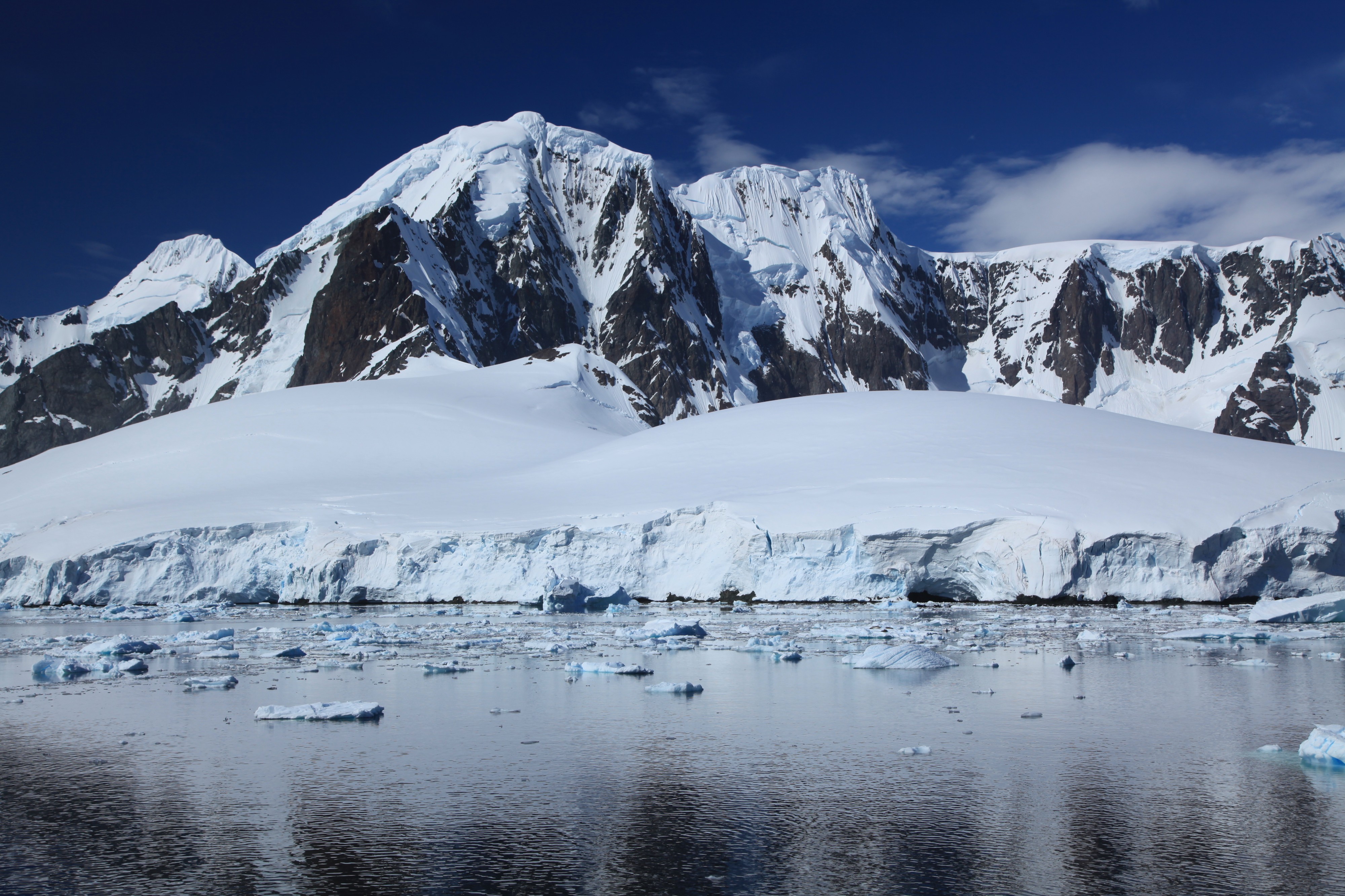 Lemaire Channel, Antarctica (6062754124)
