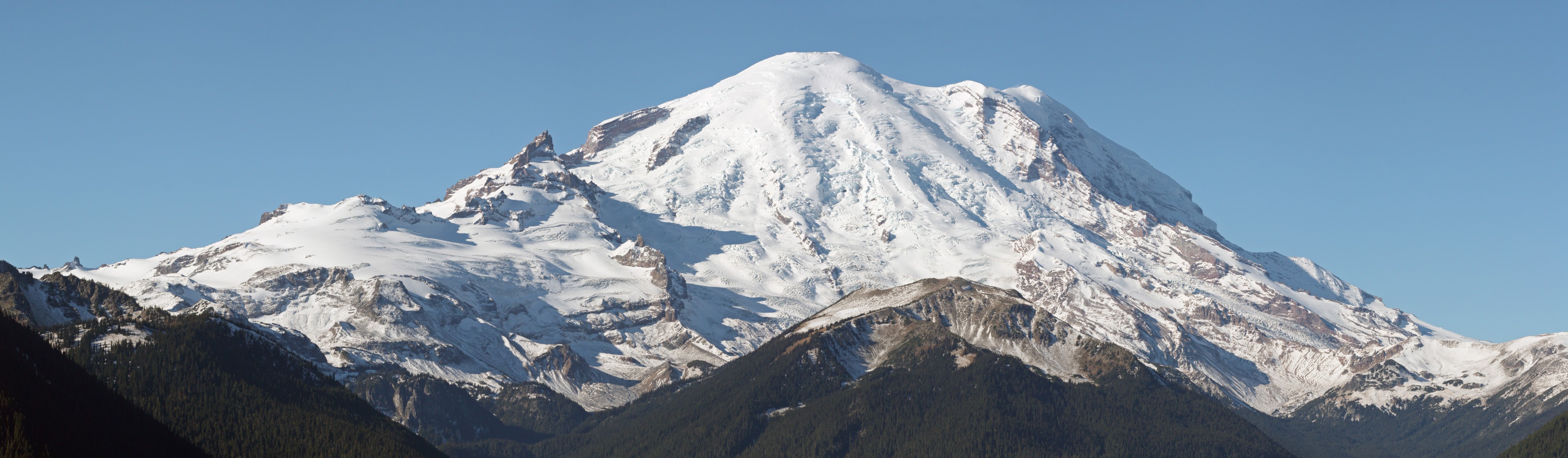 Mount Rainier 5845s
