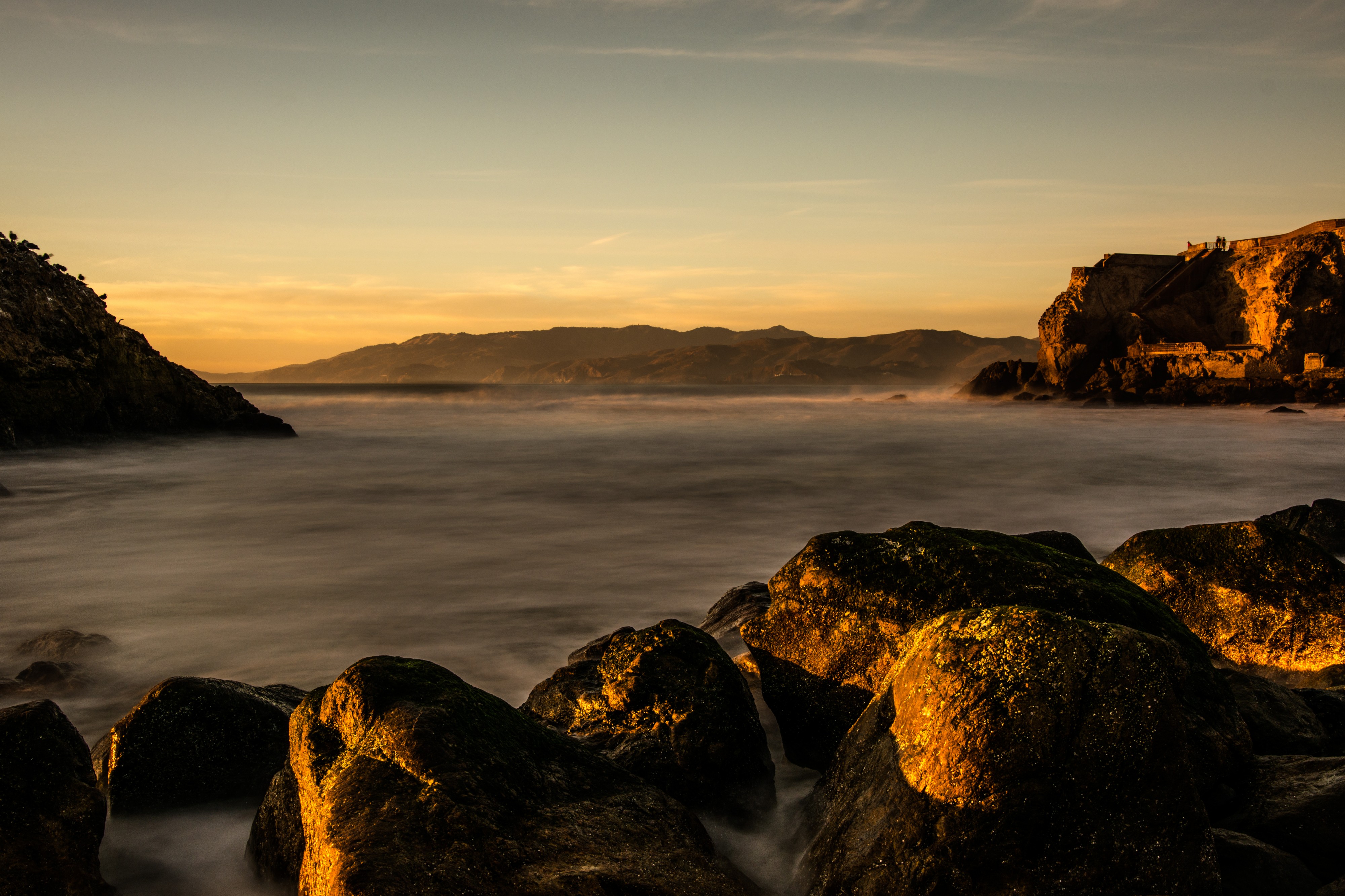 Rocky scene of Ocean Beach (10927787435)