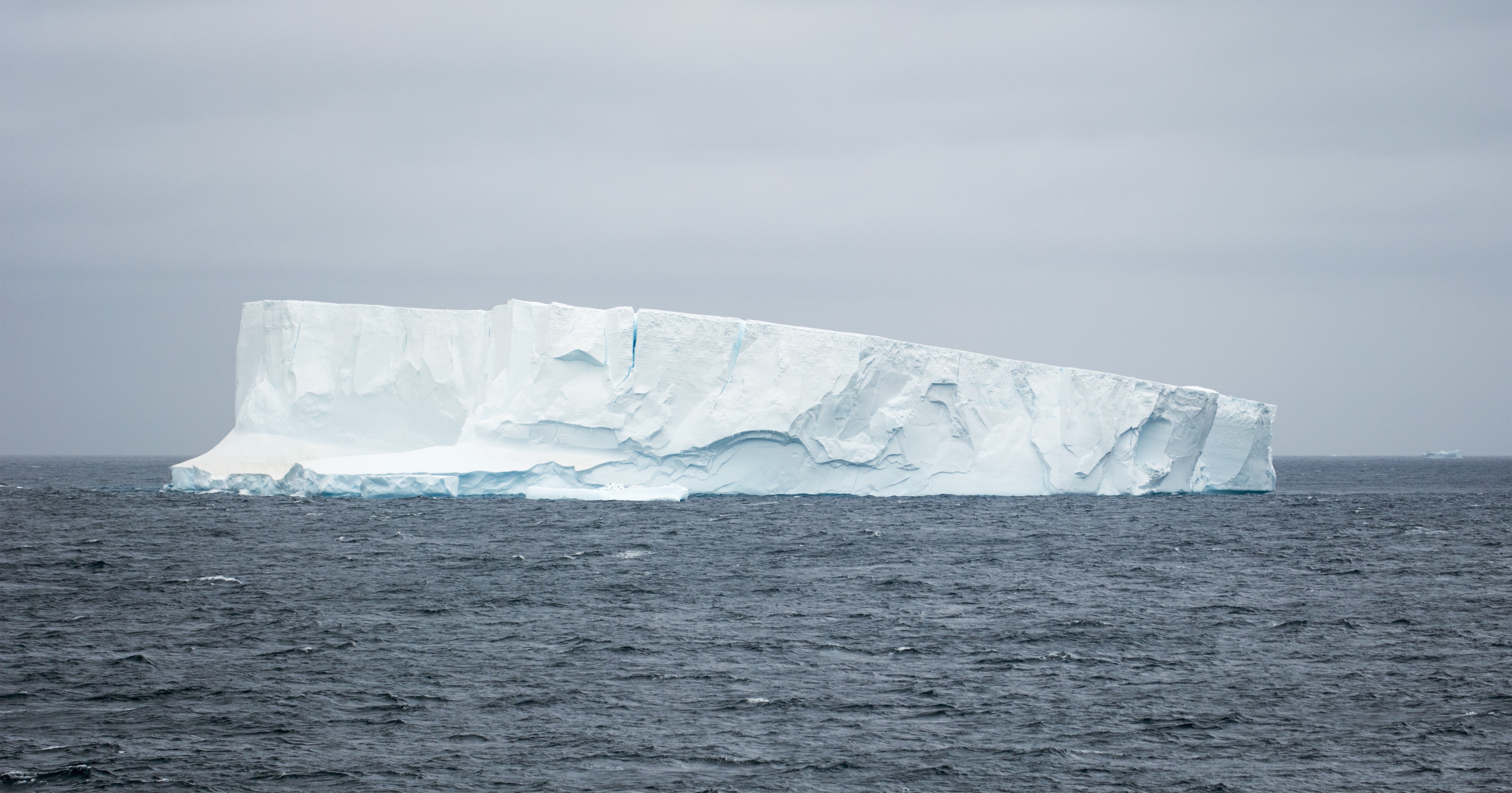 South Shetland-2016-Southern Ocean (off Elephant Island)–Iceberg 02